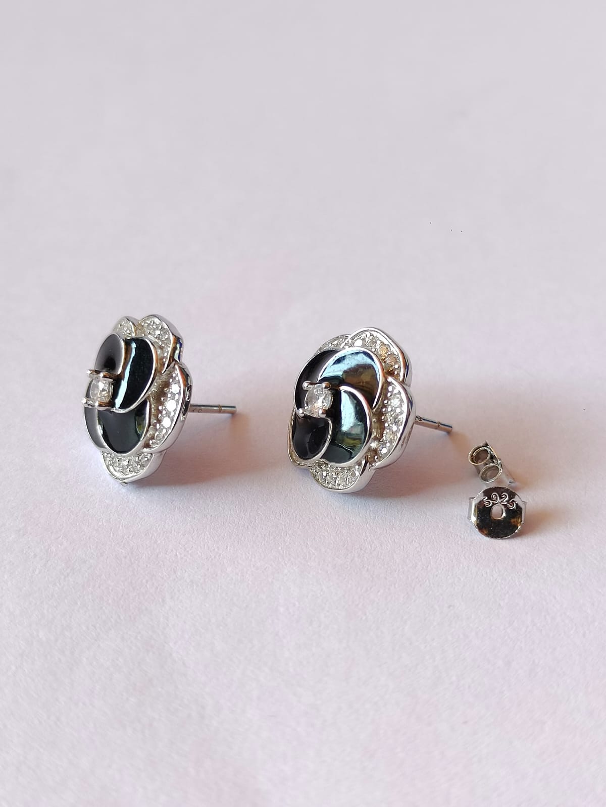 Flower-Shaped Stud Earrings