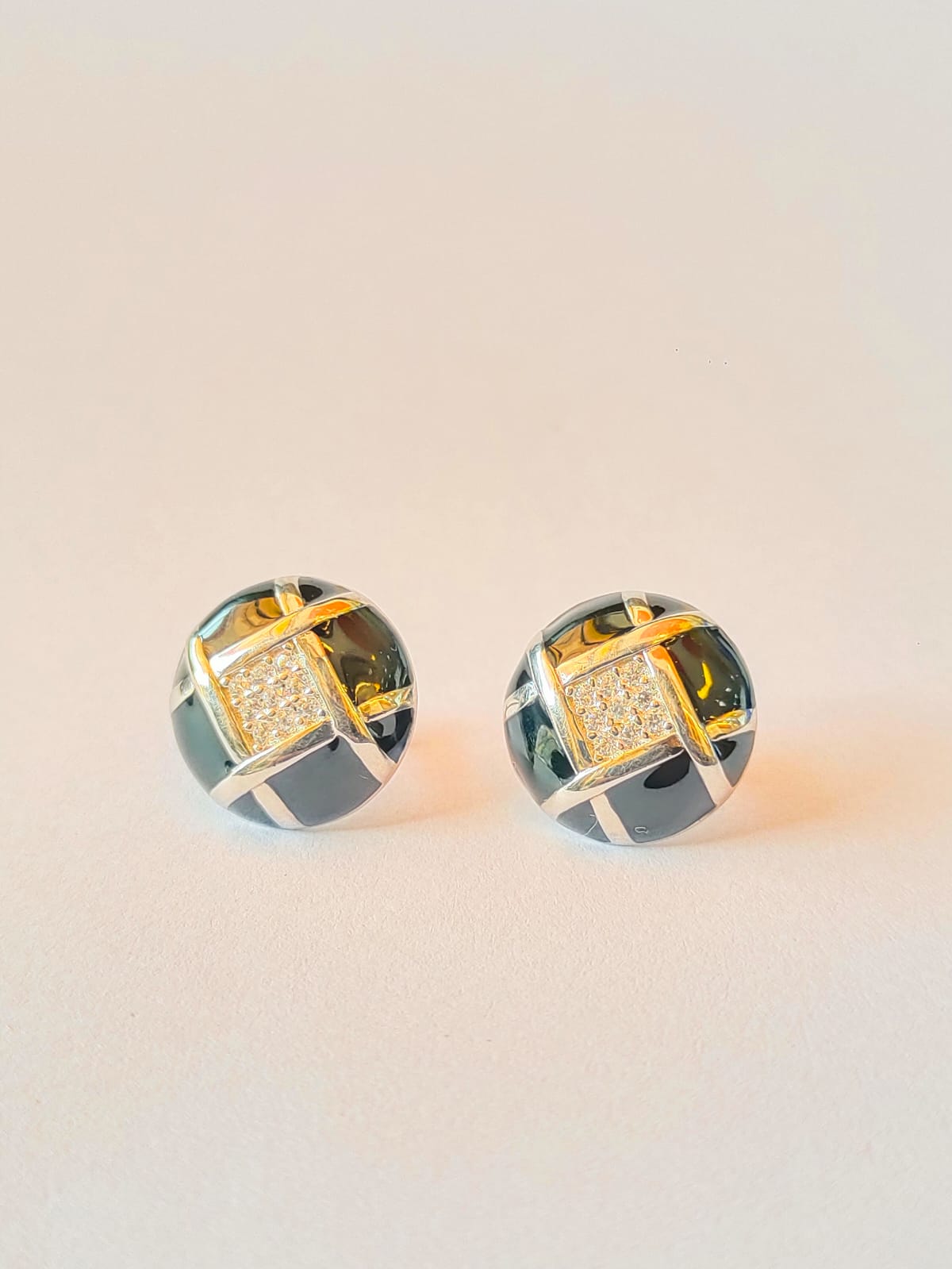 Elegant Round Earrings