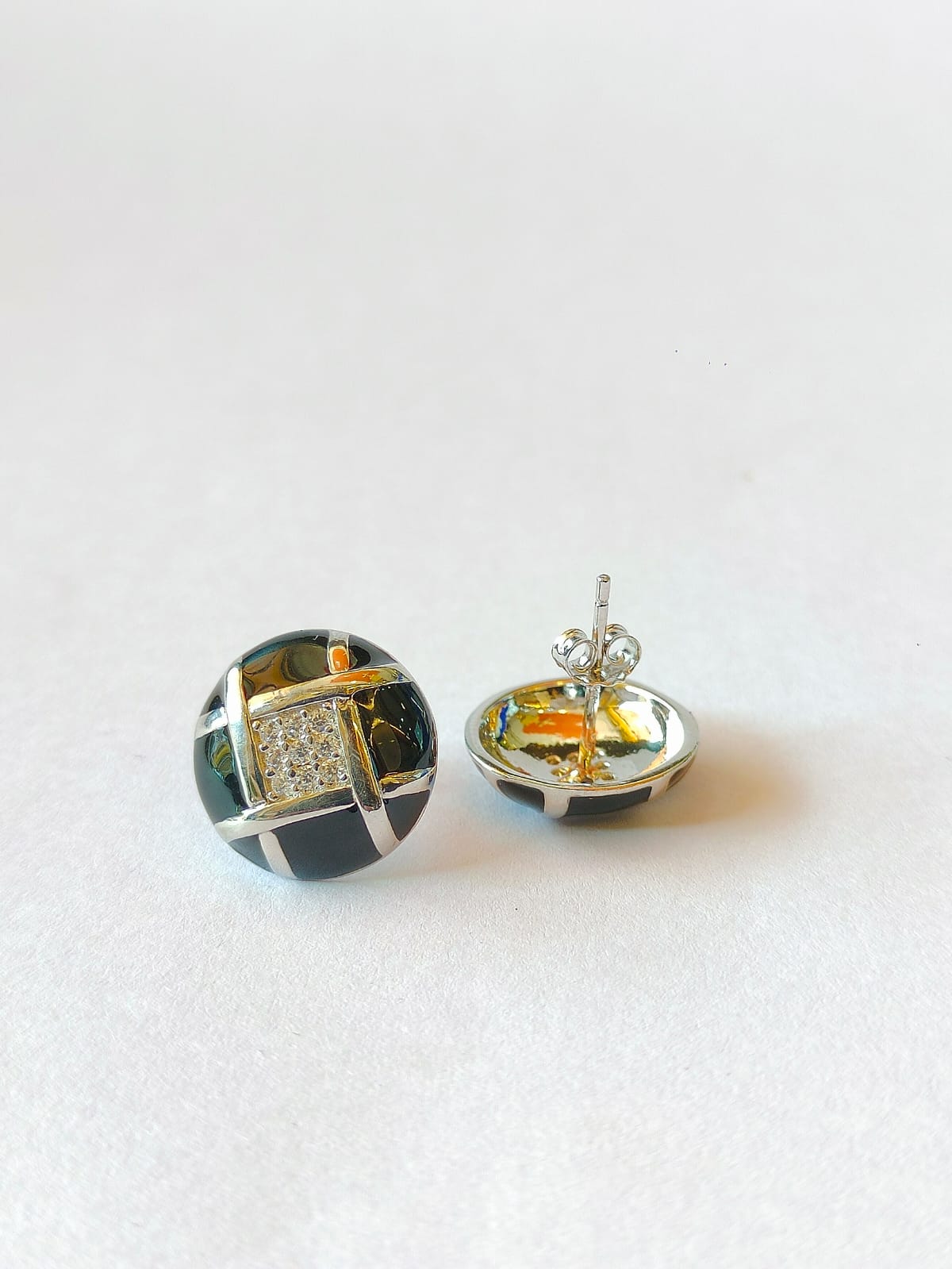 Elegant Round Earrings