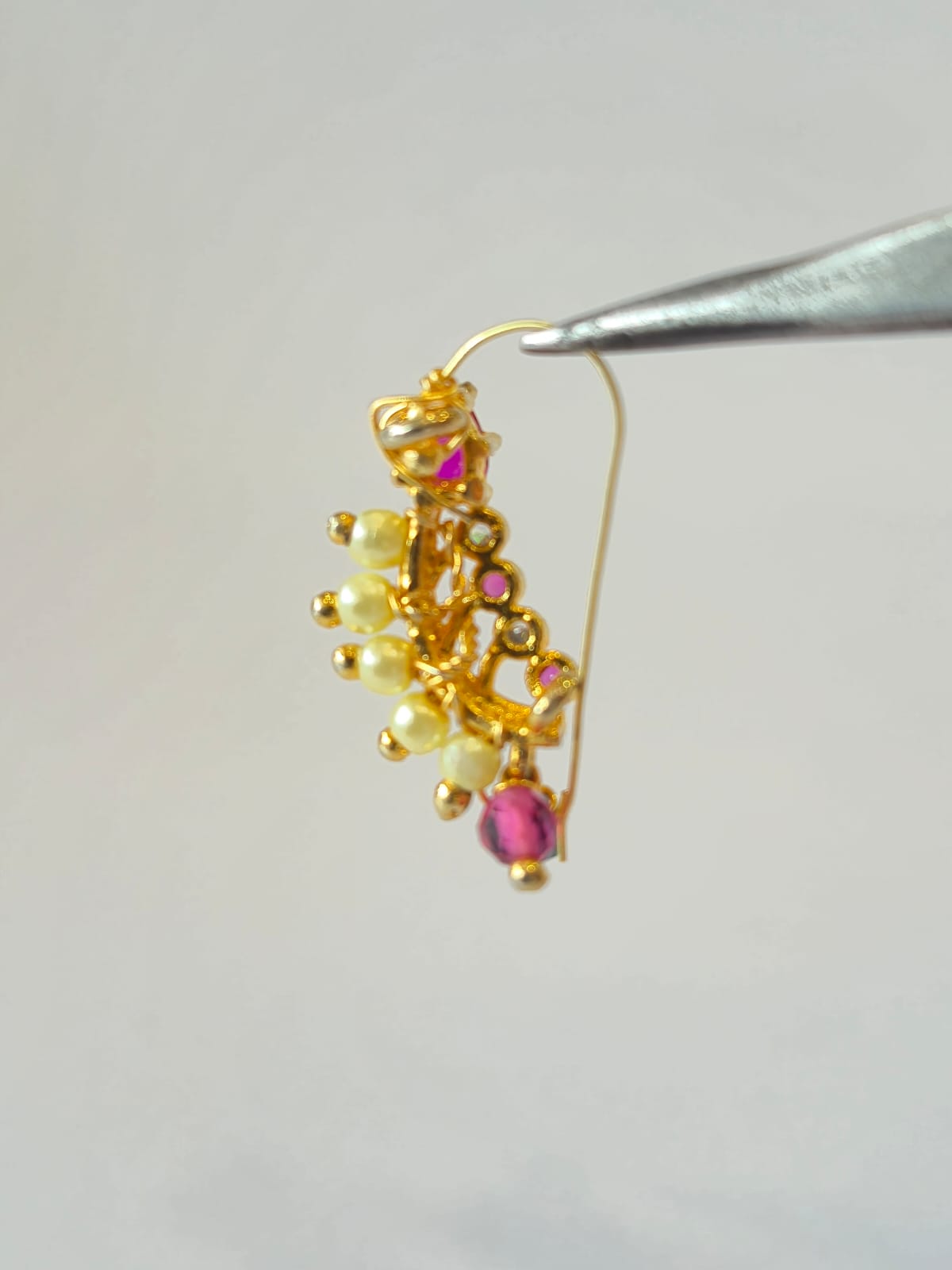 Traditional 18kt Gold Nose Nath