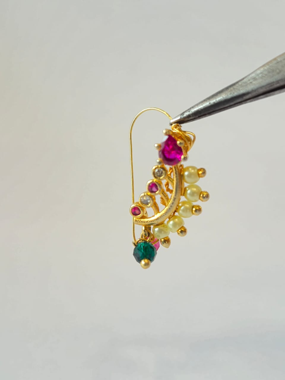 Traditional 18kt Gold Nose Nath