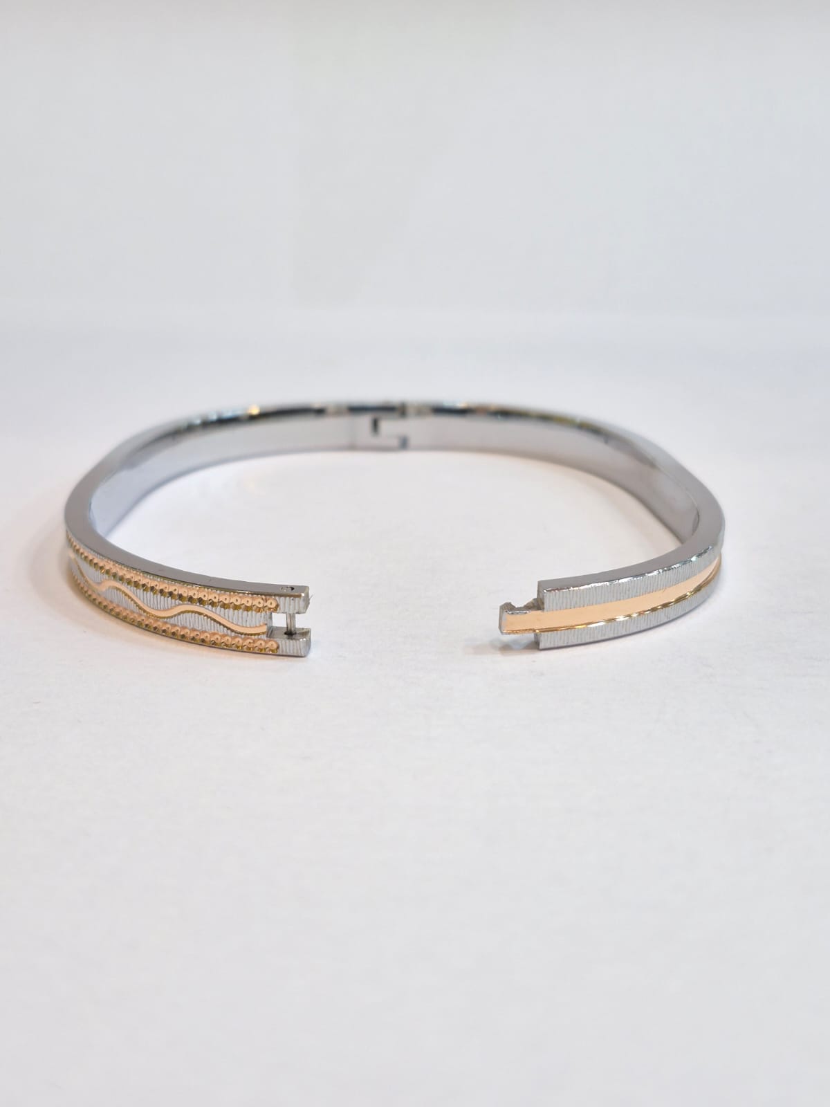 Elegant Two-Tone Kada Bracelet