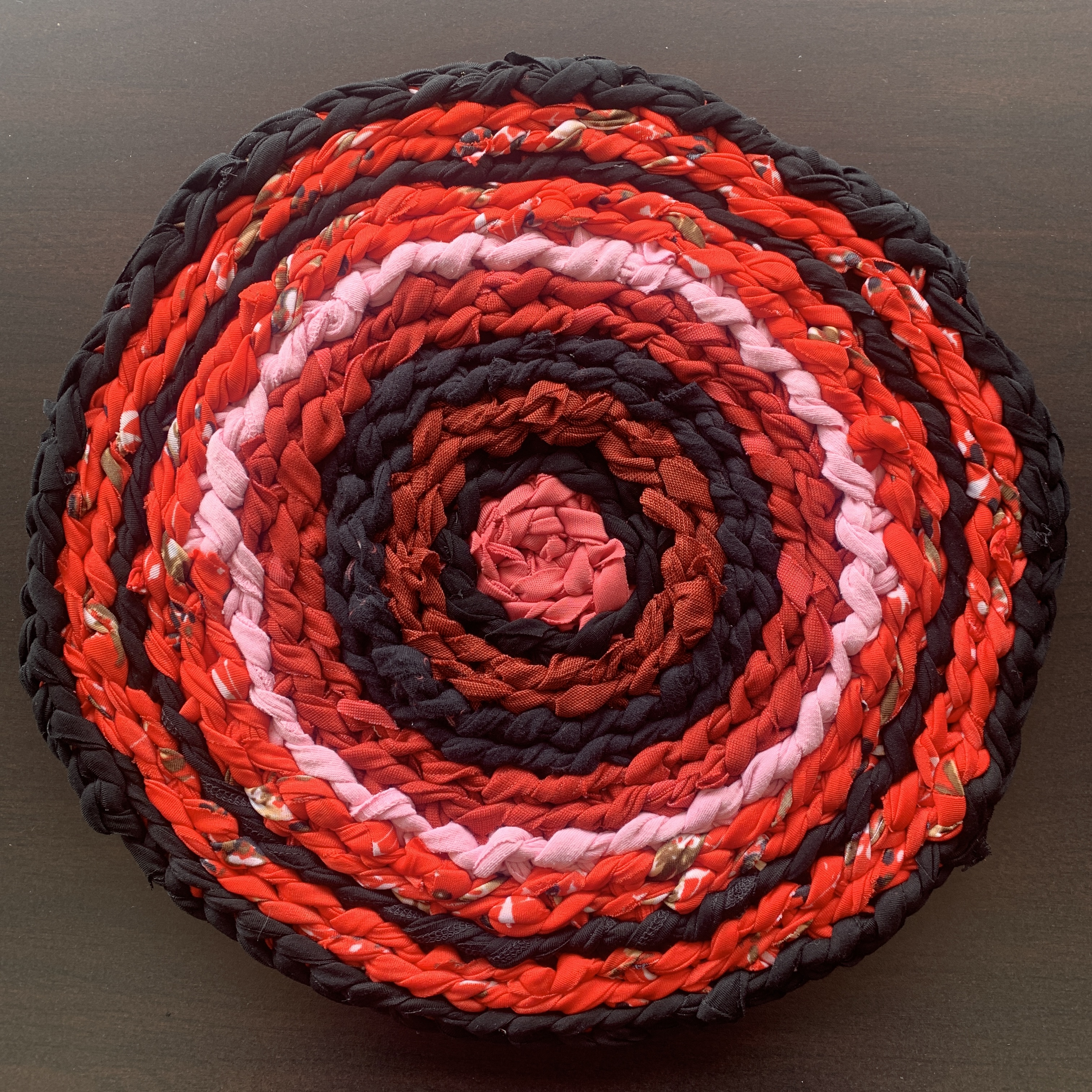 Handmade Vintage Retro Round Cotton Rug Red Pink 40cm