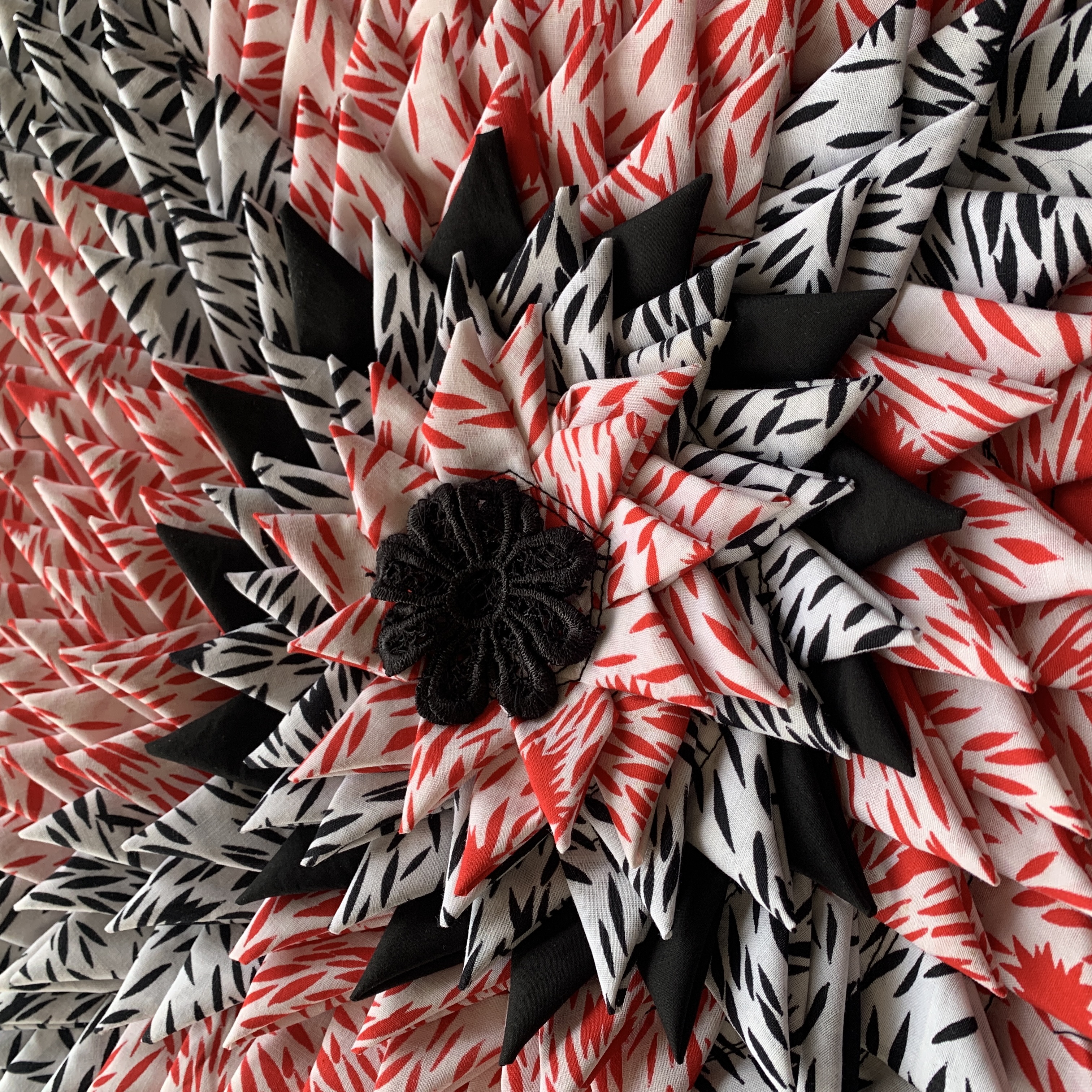 Handmade Vintage Petal Floor Mat Flower Design Red White Black 