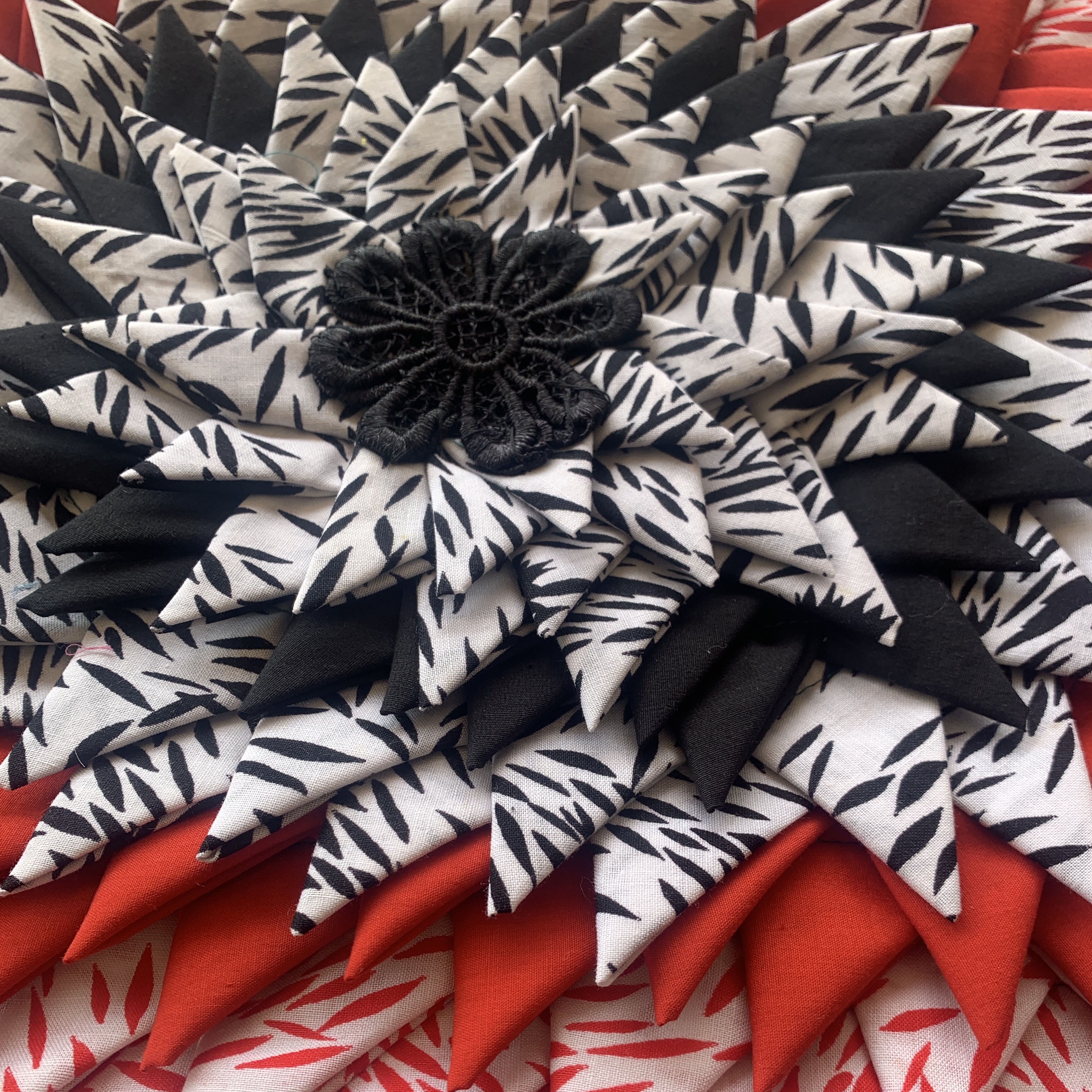 Handmade Vintage Petal Floor Mat Square Design Red White Black 