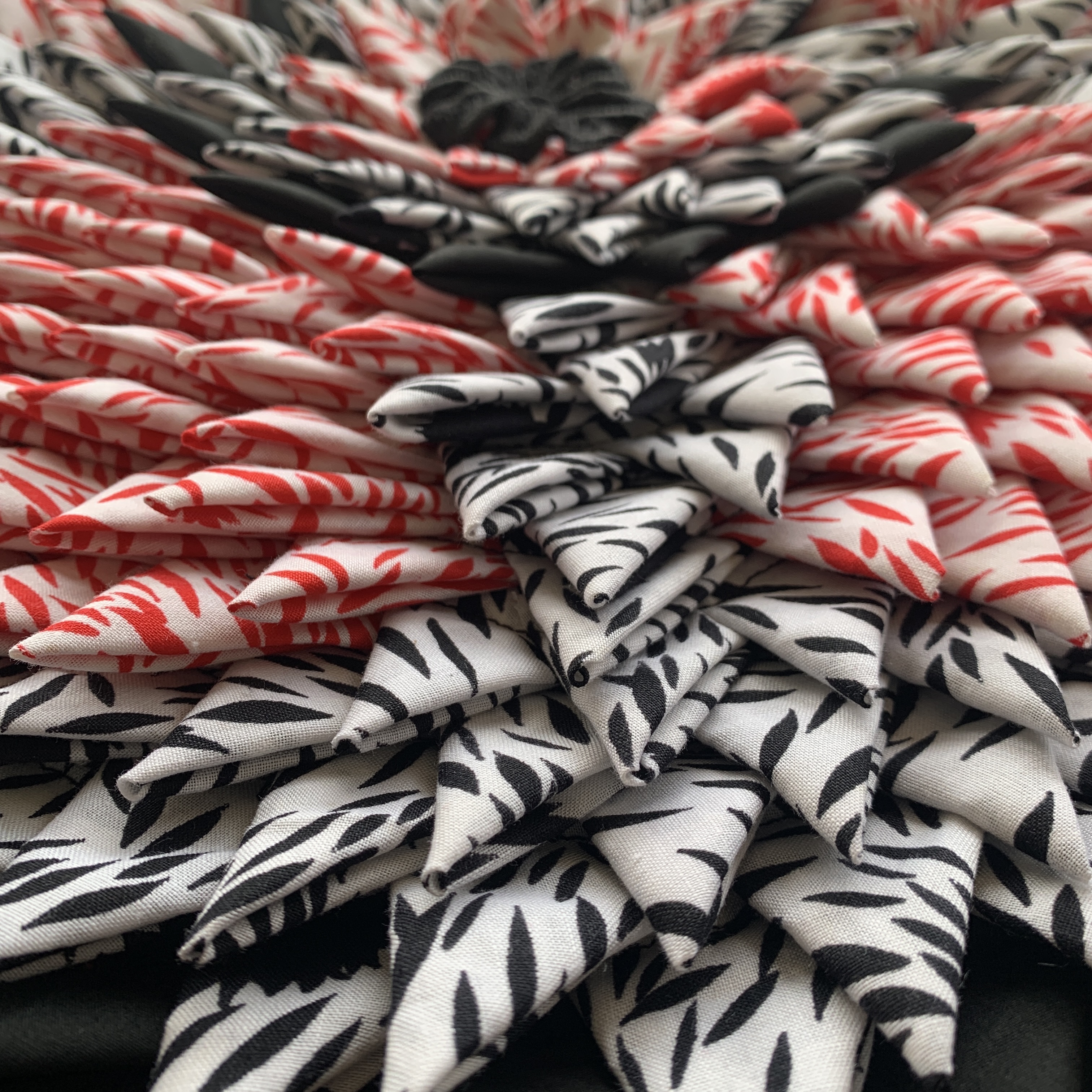 Handmade Vintage Petal Floor Mat Flower Design Red White Black 