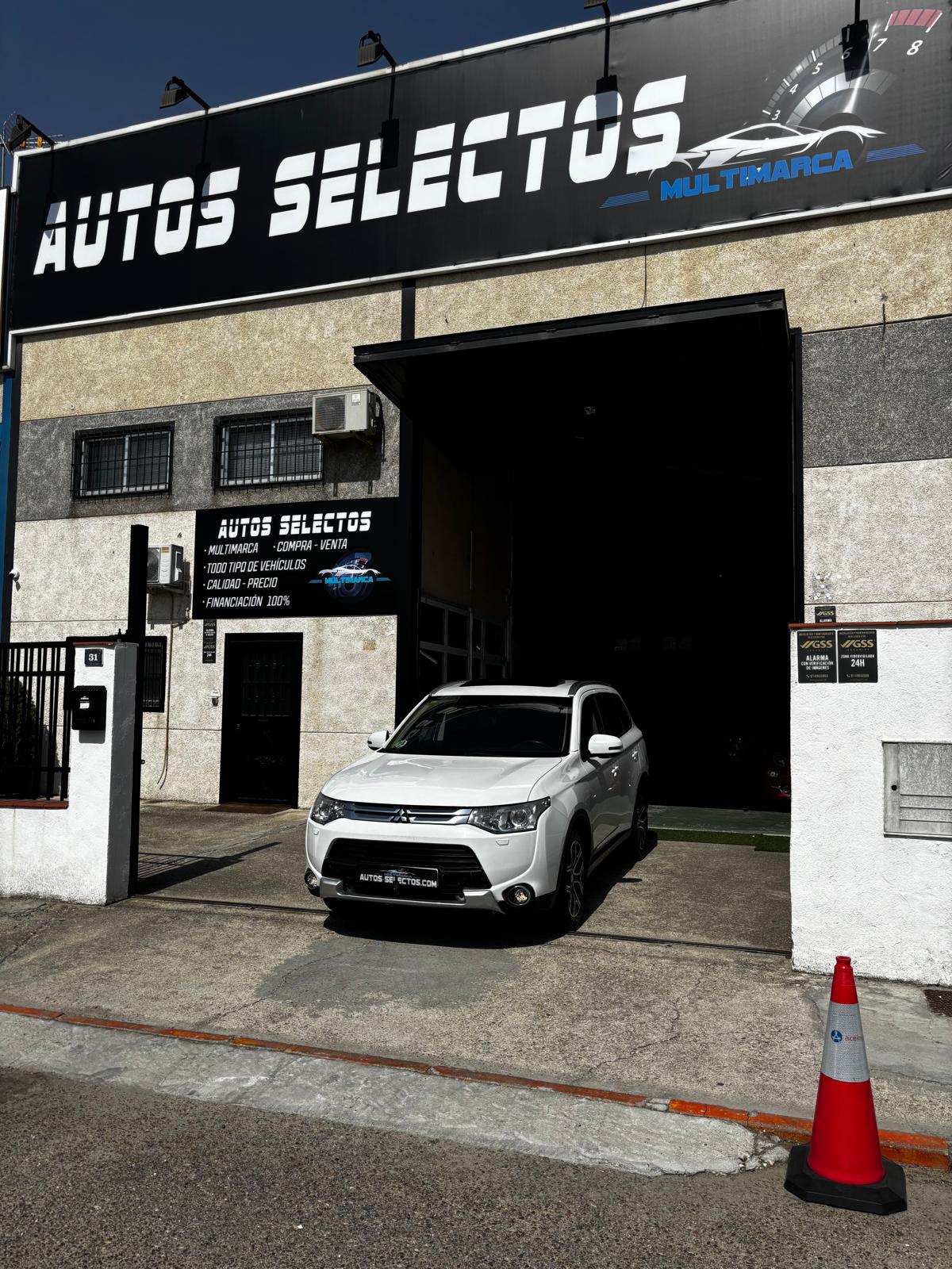 MITSUBISHI OUTLANDER 220 DID KAITEKI AUTO 4WD