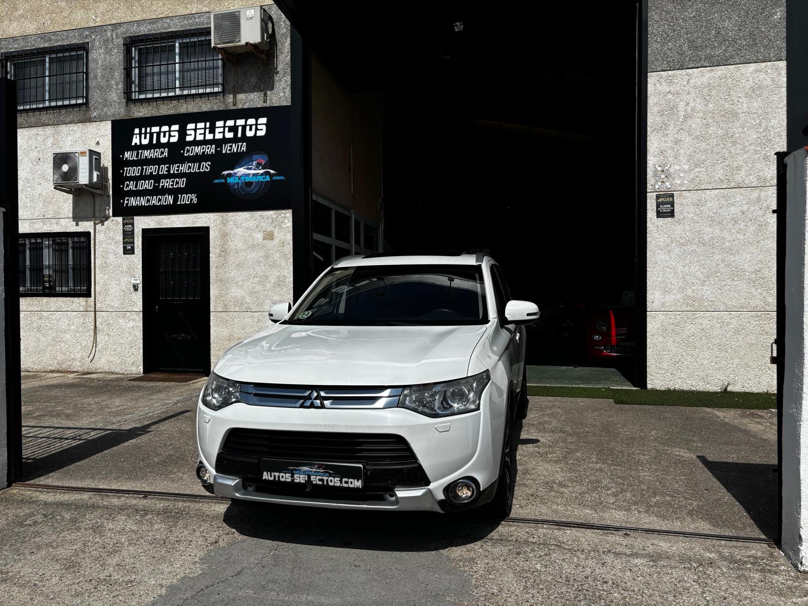 MITSUBISHI OUTLANDER 220 DID KAITEKI AUTO 4WD