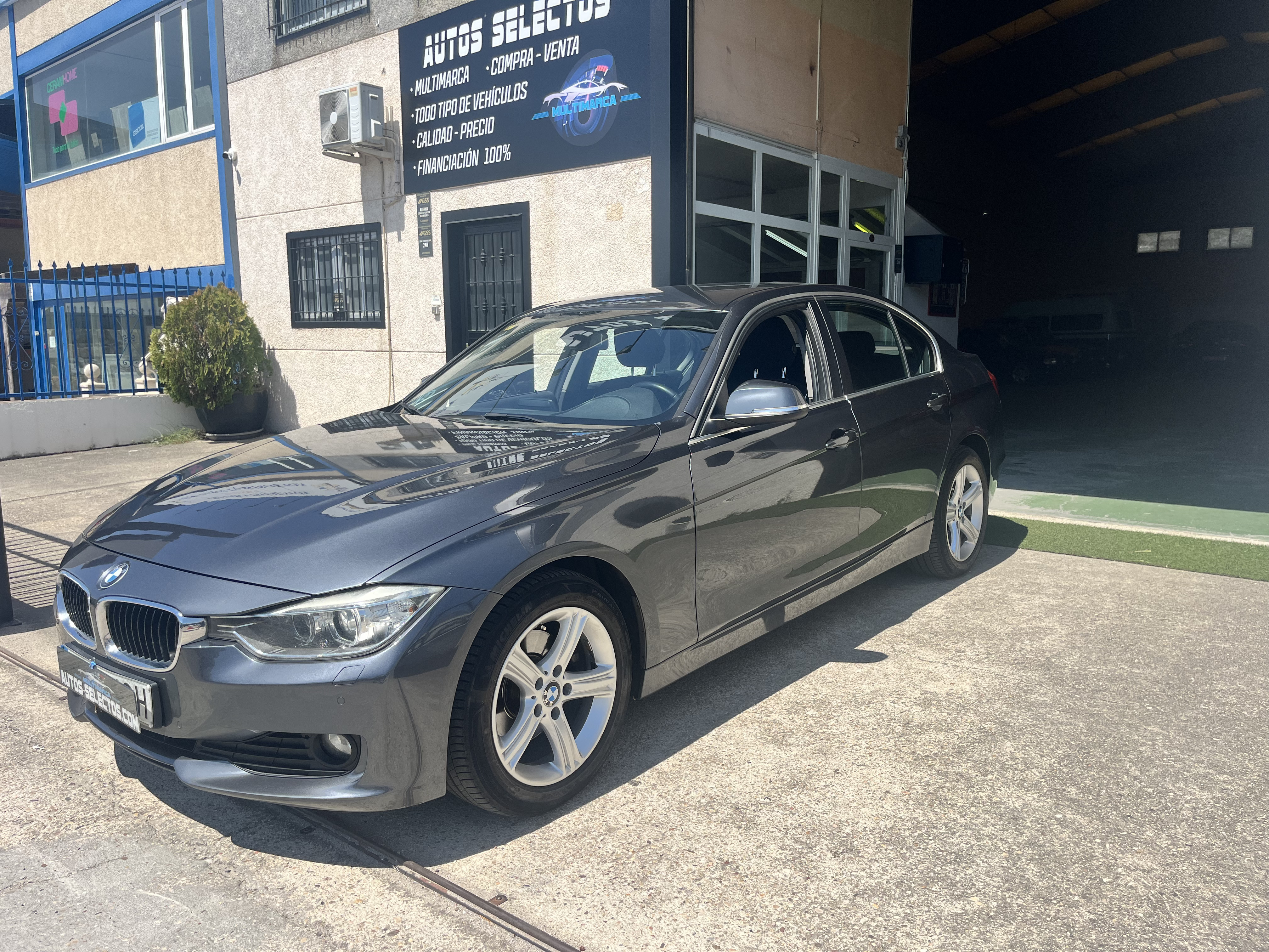 BMW Serie 3 320dA Modern