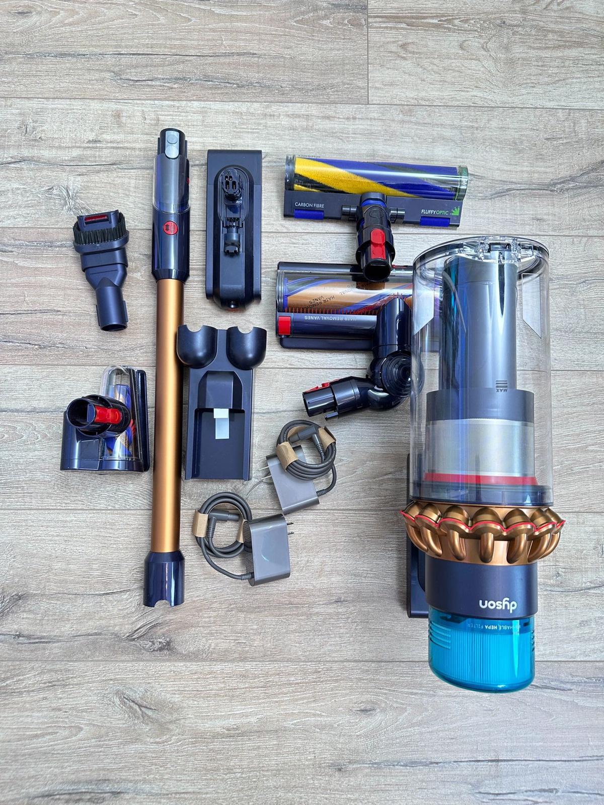 Dyson Gen5 Detect fluffy