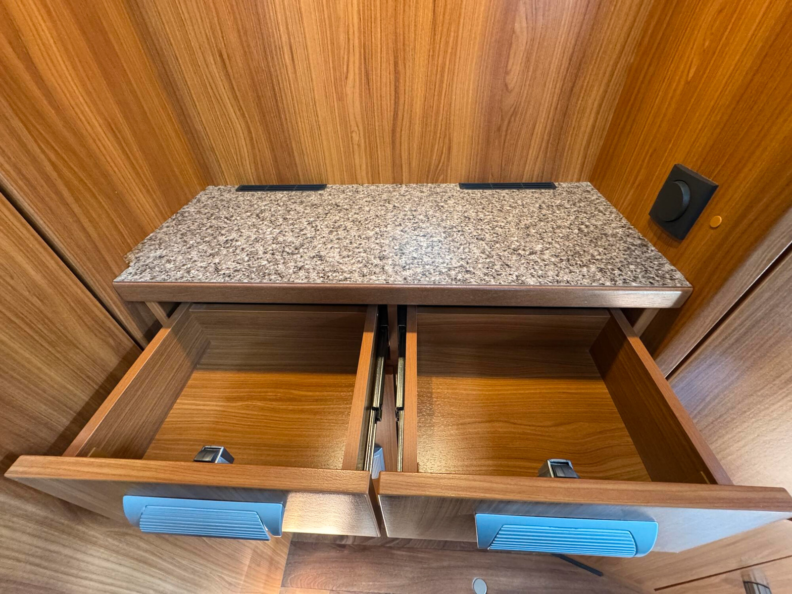 Dethleffs Esprit T 7090 