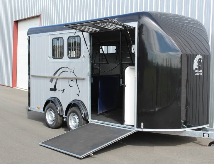 Cheval Liberté Max4