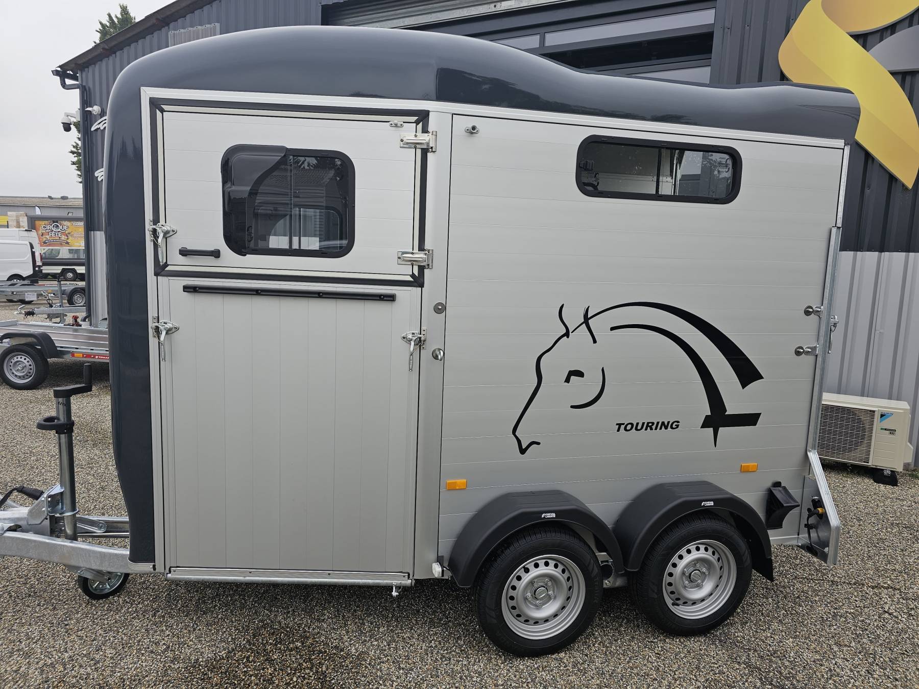 Van Cheval Liberté Touring One