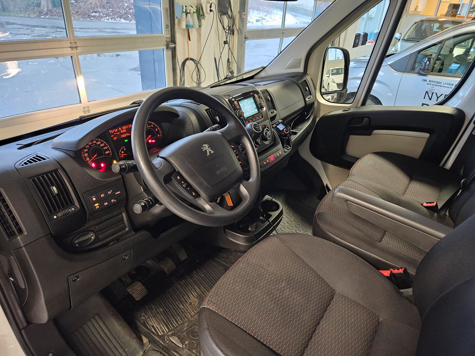 Peugeot Boxer Master 330 2.0 BlueHDI 110 ch L1H1