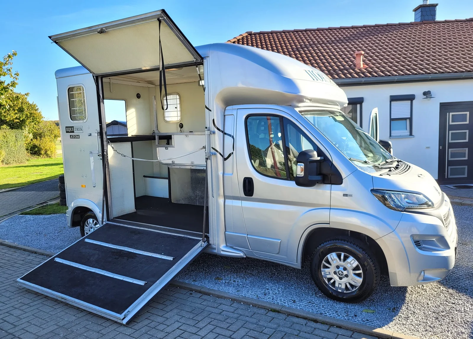 Camion Chevaux Peugeot Boxer EquiTrek