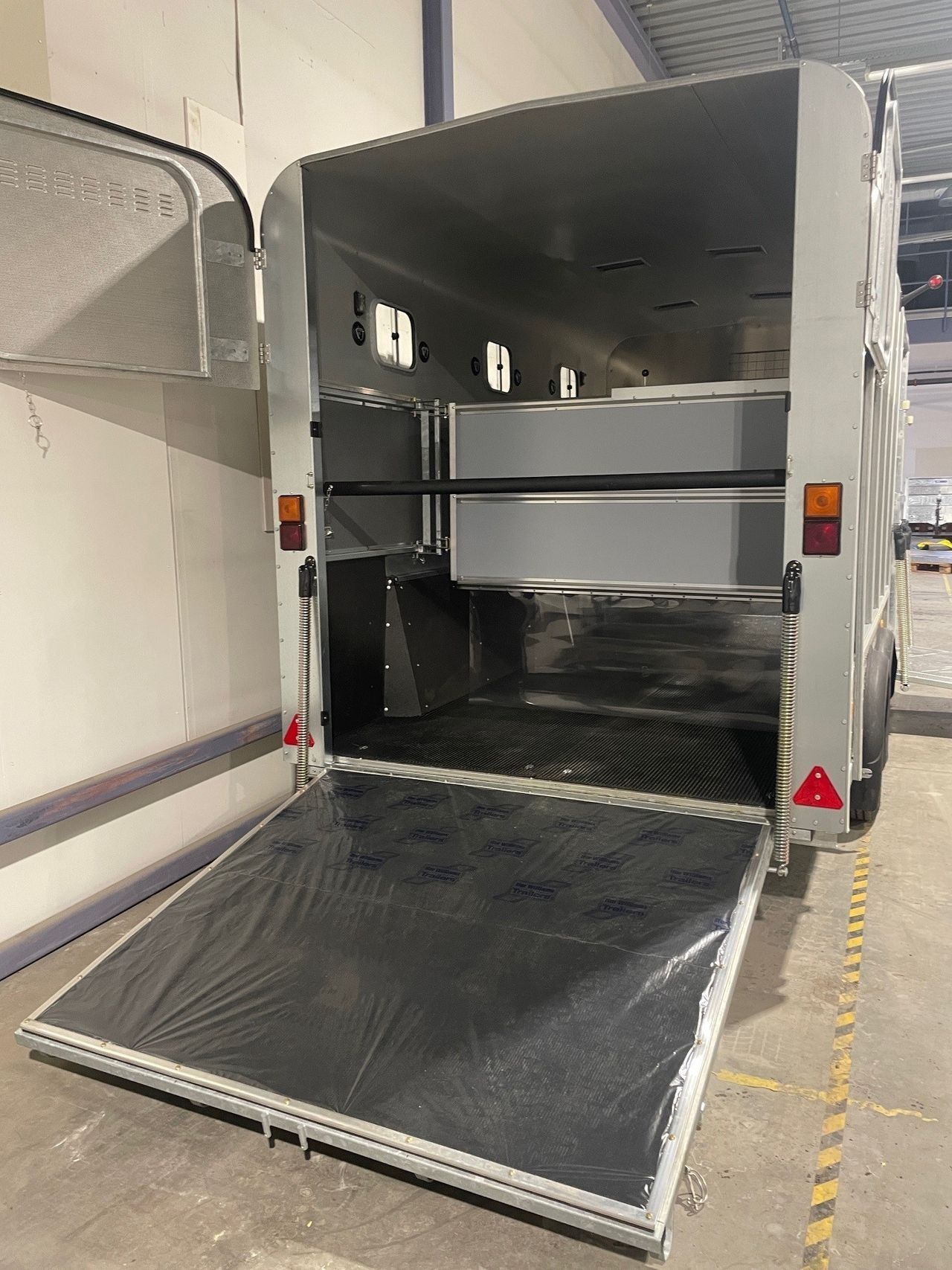 IFOR WILLIAMS HB-610