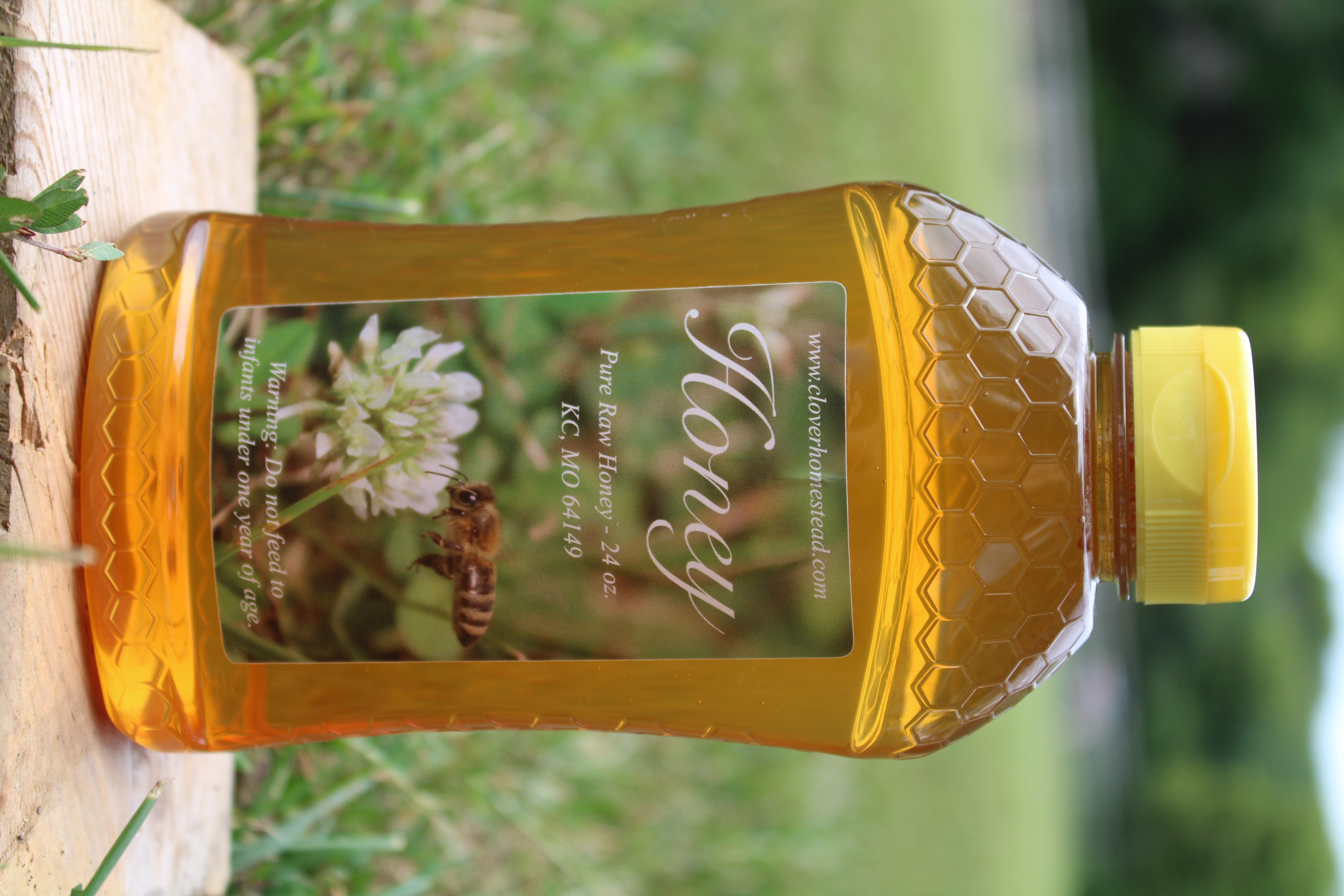 24 oz. Honey Comb Bottle