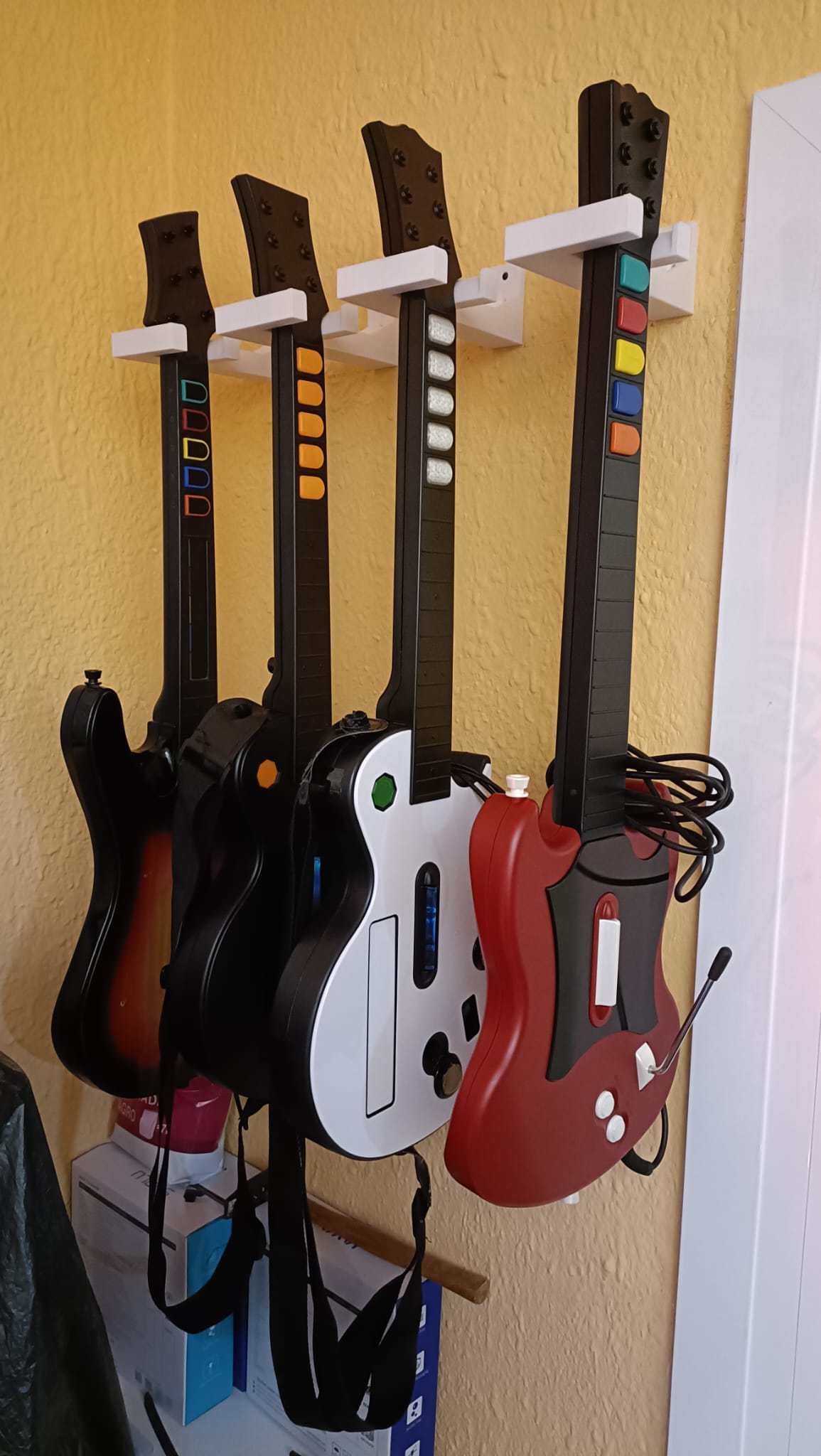 GH Guitar Wall Mount Model 1