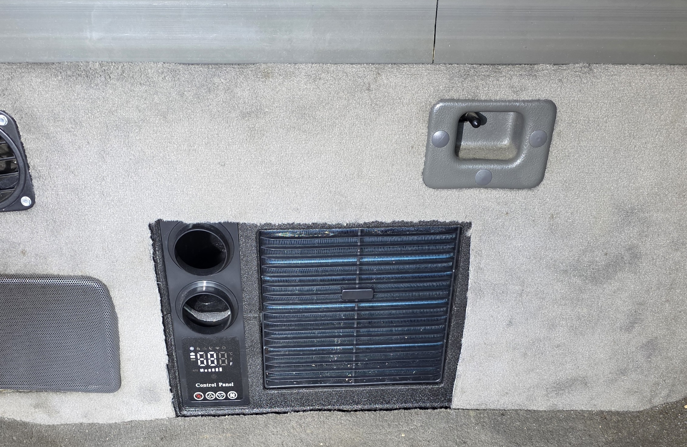 12V Single Unit Air Conditioner 