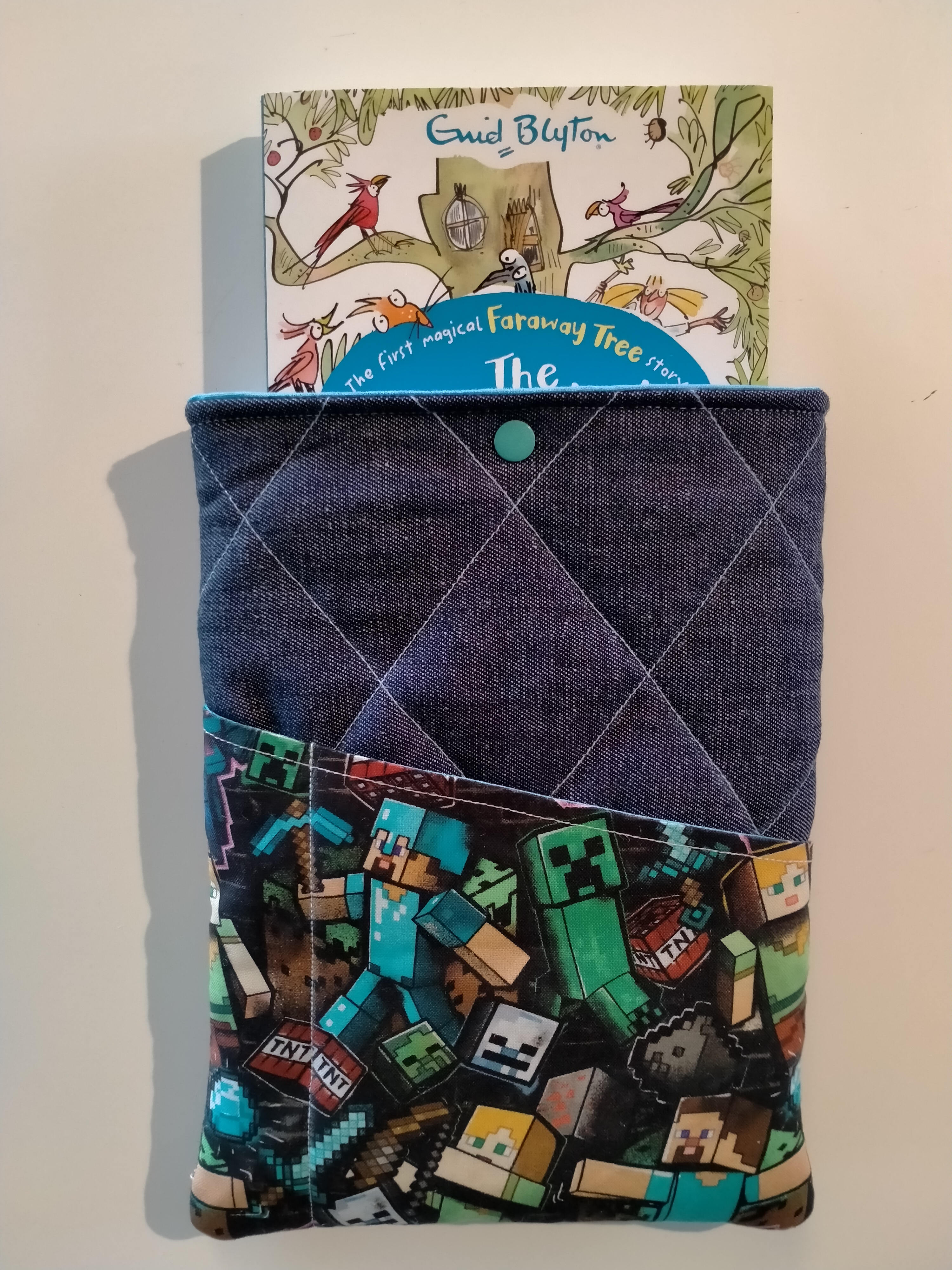  Quilted book Sleeve with Minecraft print
