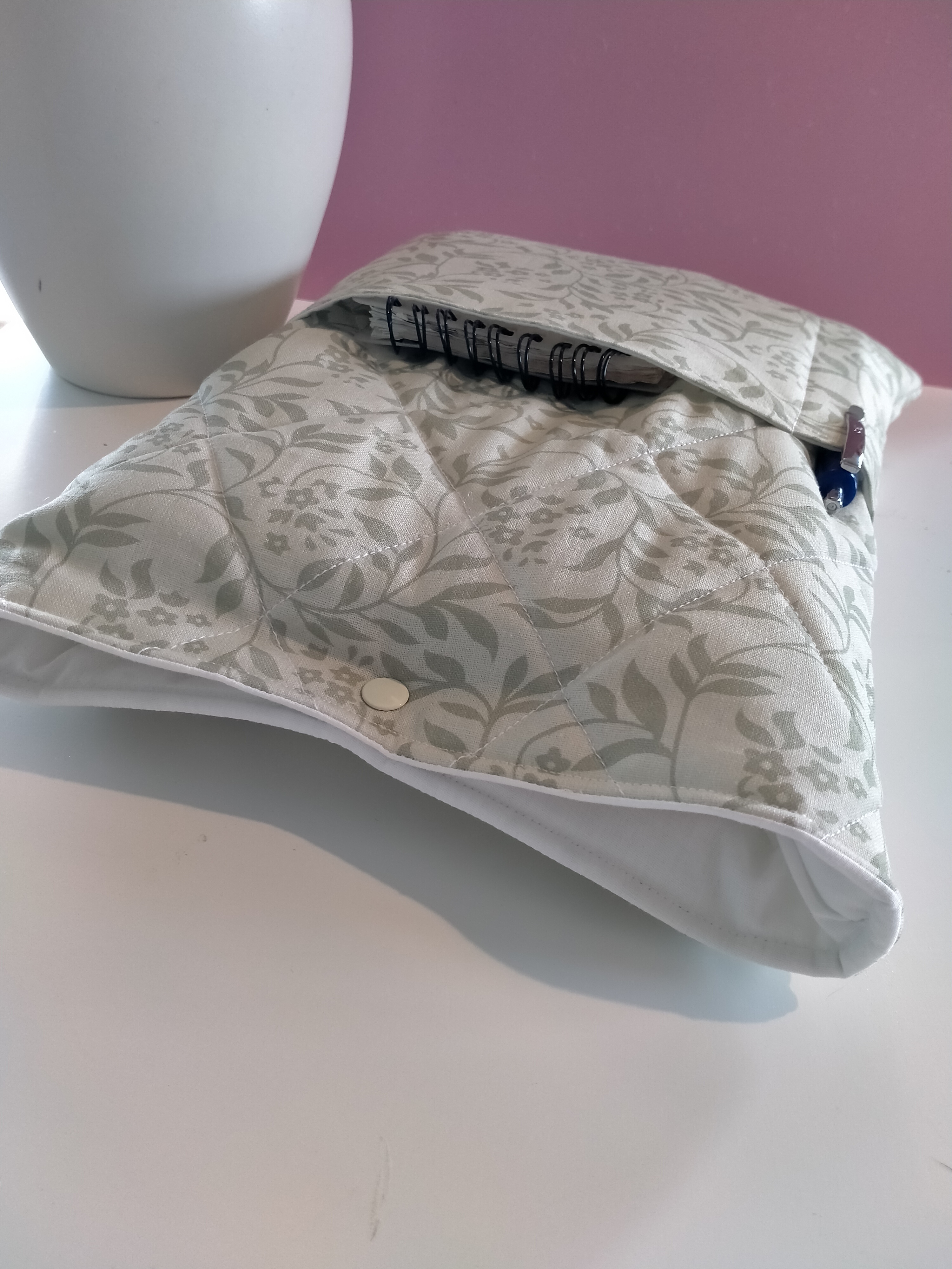 Quilted Book Sleeve natural green