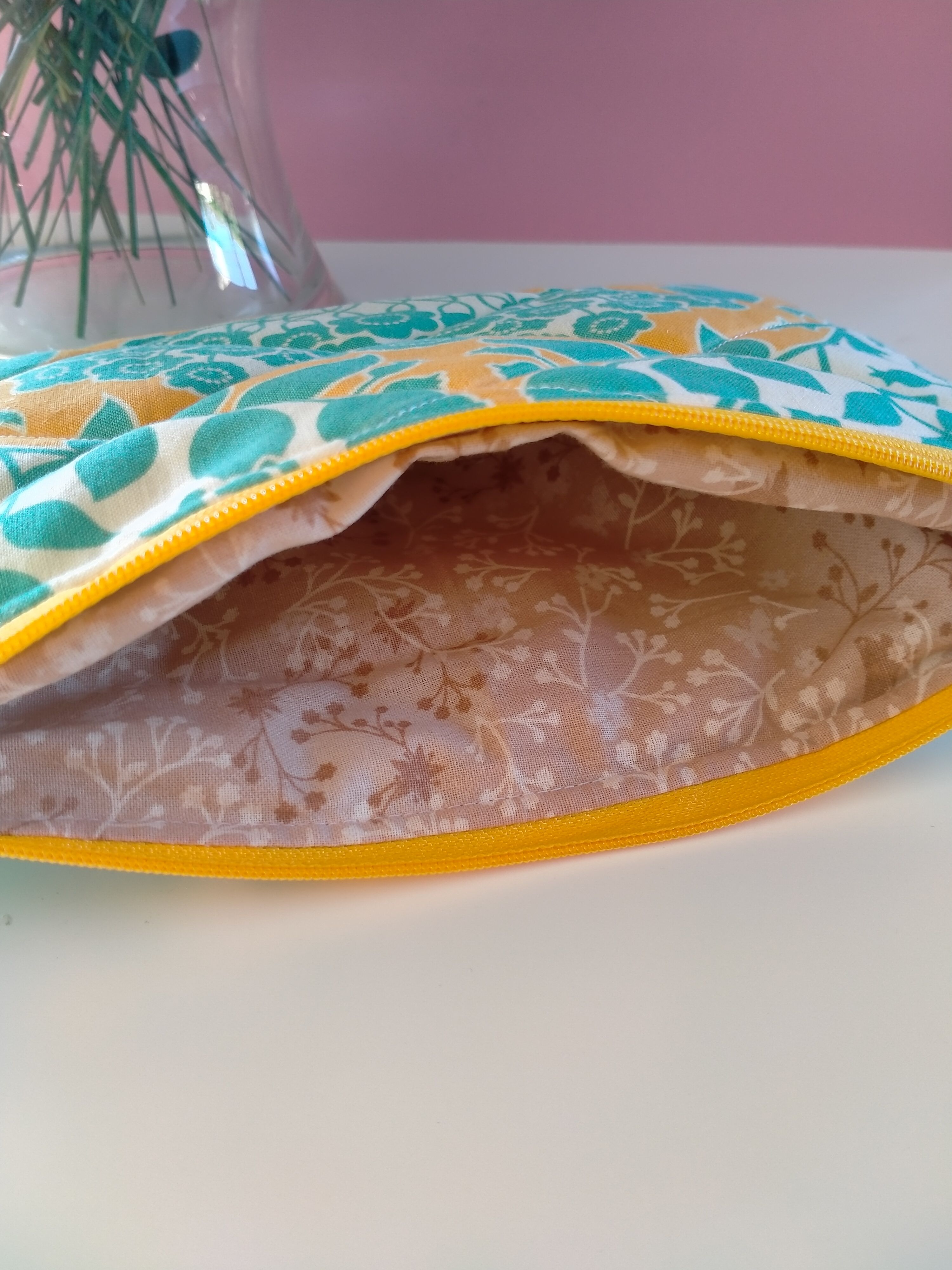 Blue & yellow - Quilt style makeup bag