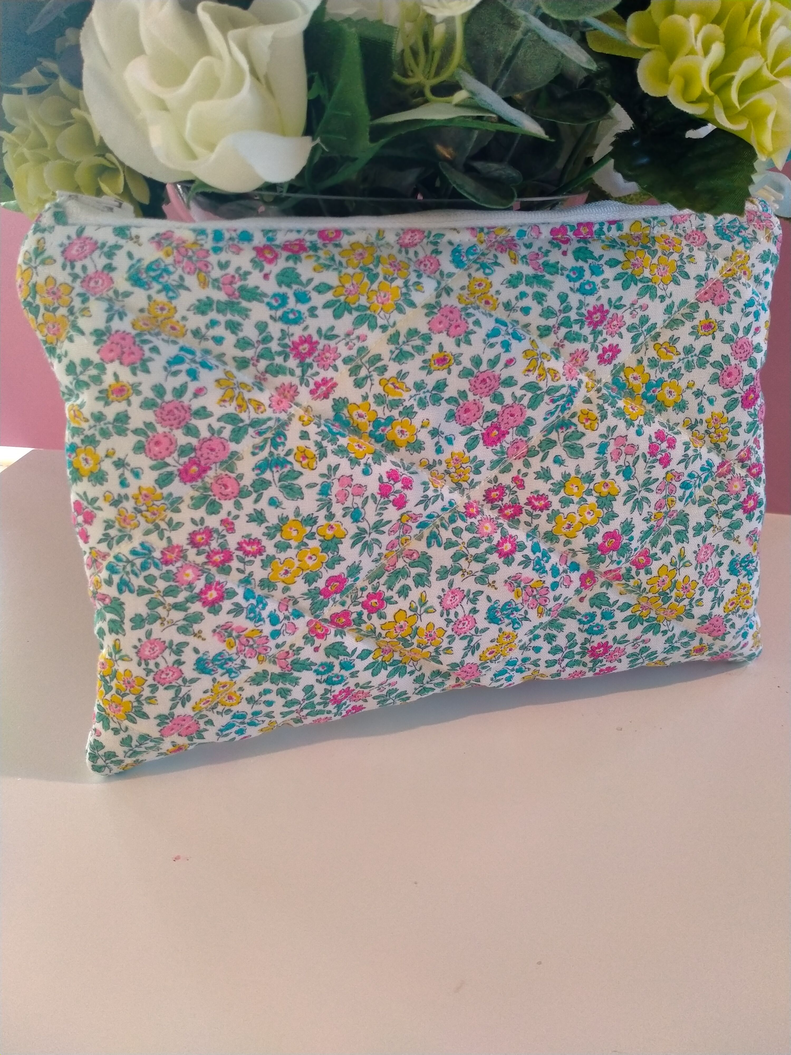 Quilt style makeup bag - Mini flower garden