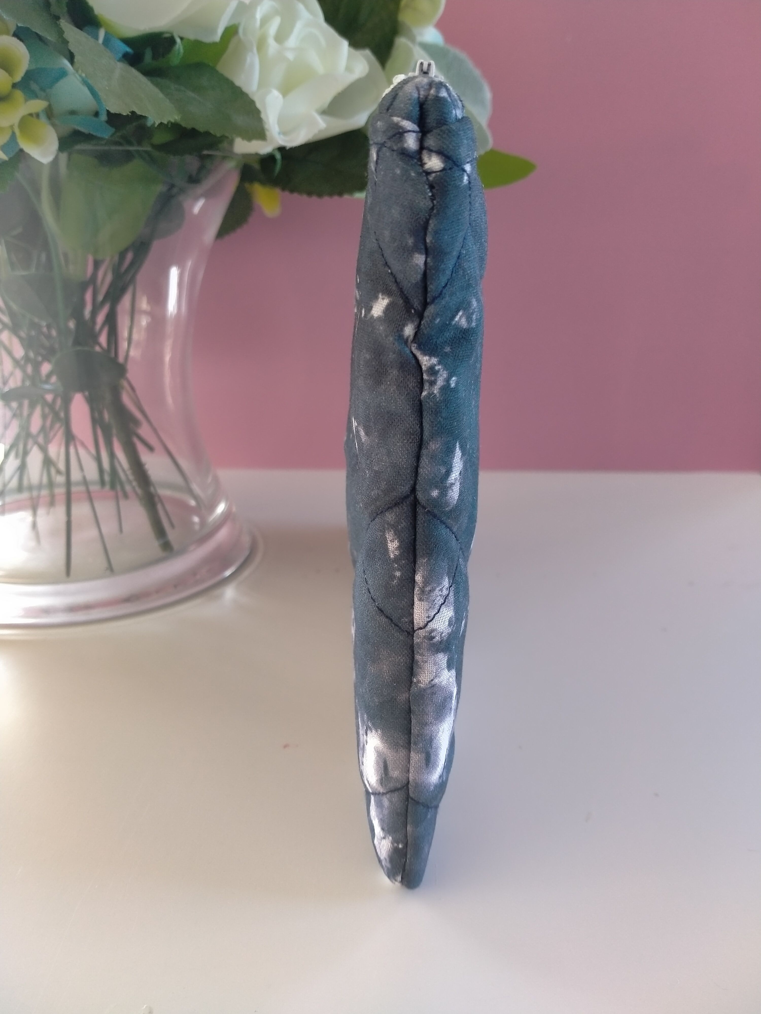 Grey/blue - Quilt style makeup bag