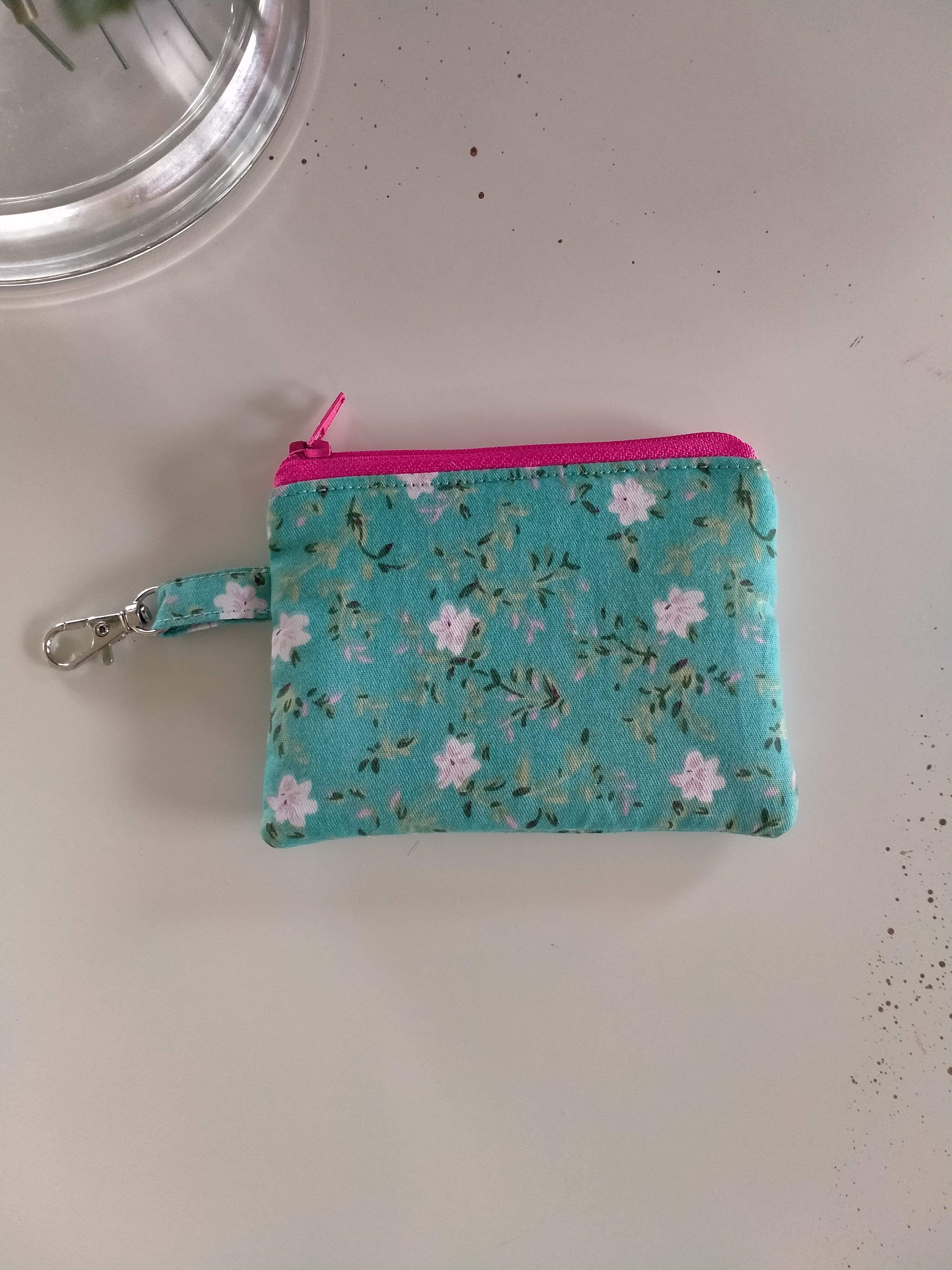 Wallet - green with small flowers