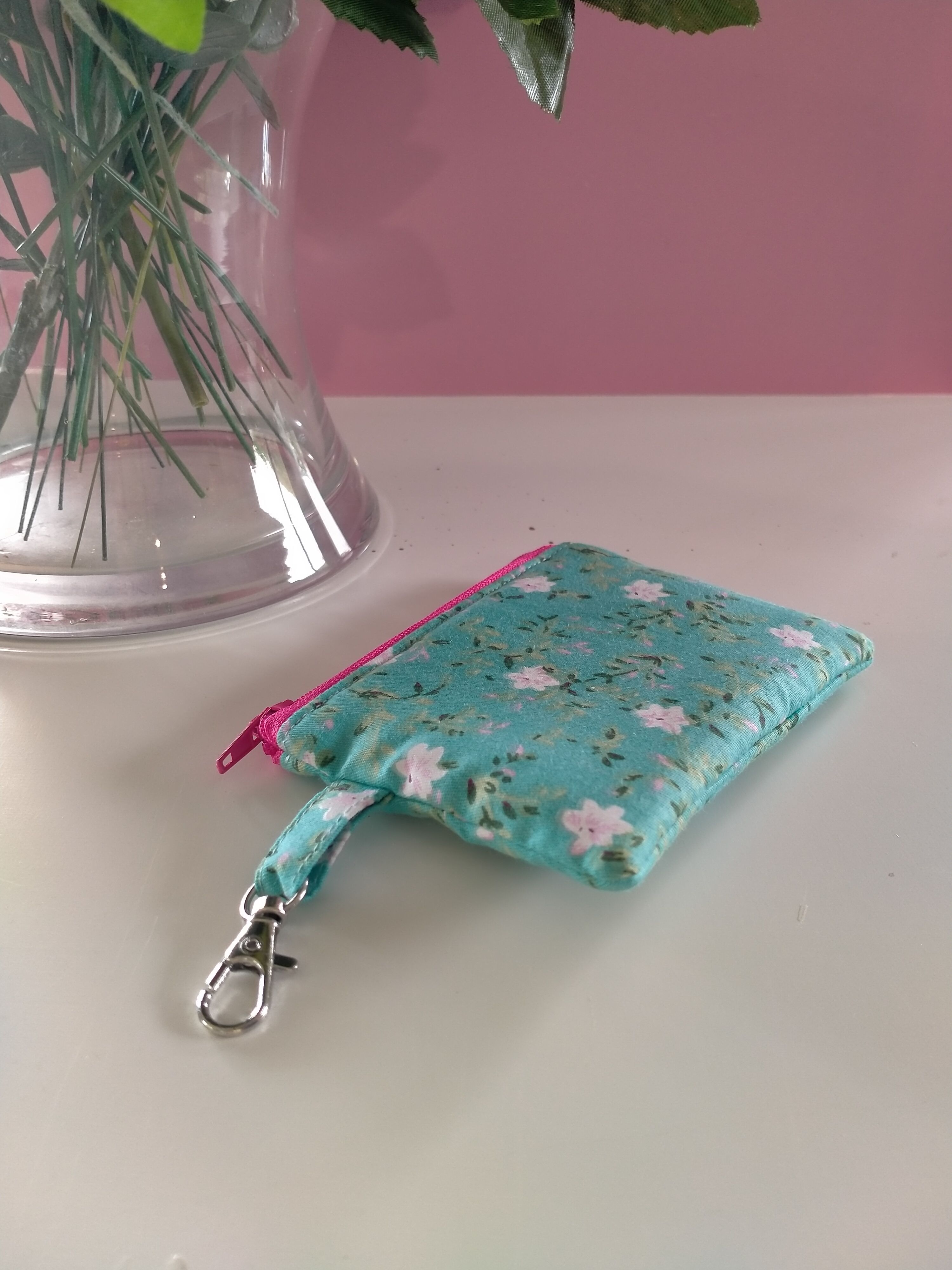 Wallet - green with small flowers