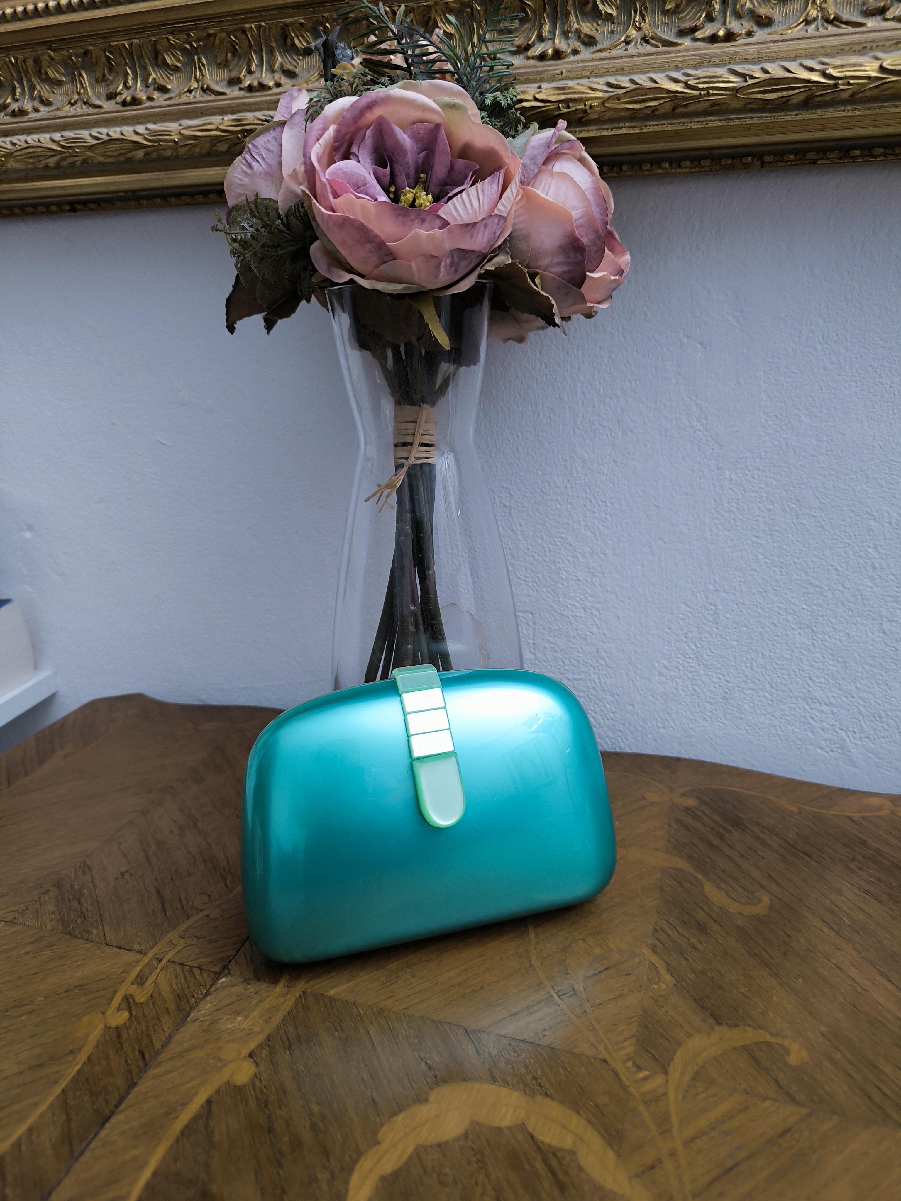 Clutch vintage di Christian Lacroix