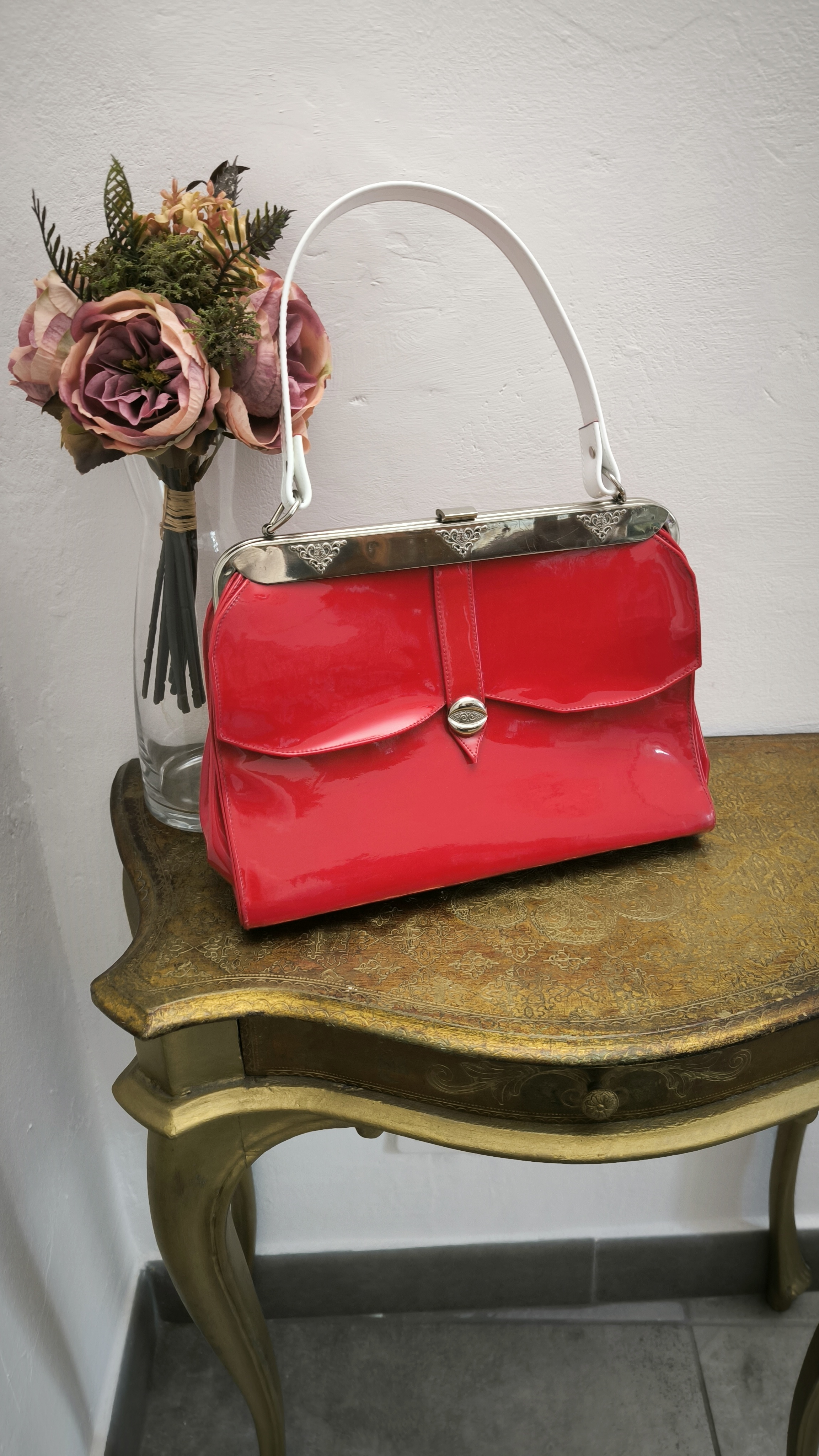Borsa anni 60 in vernice 