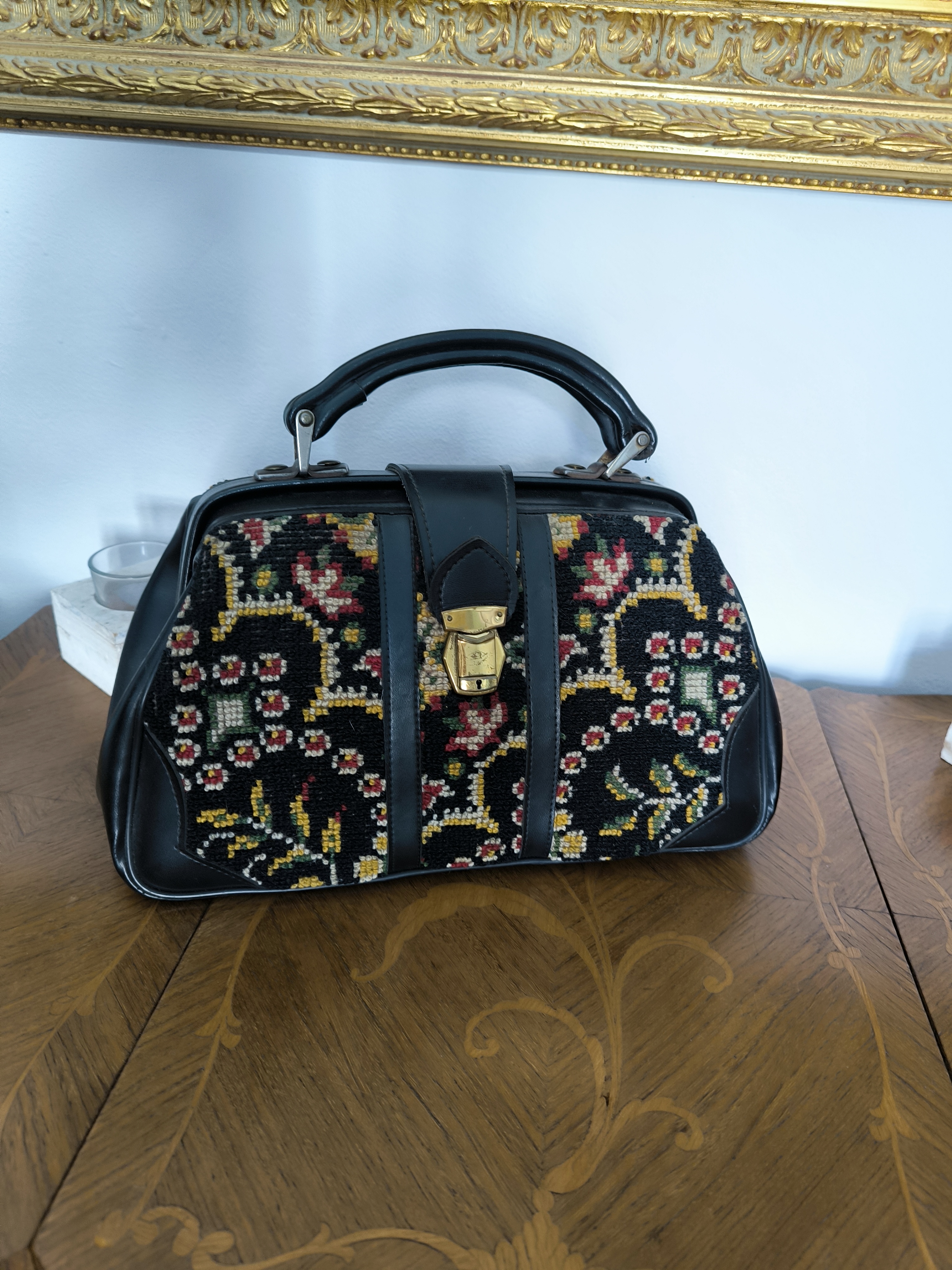 Bauletto ricamato vintage 