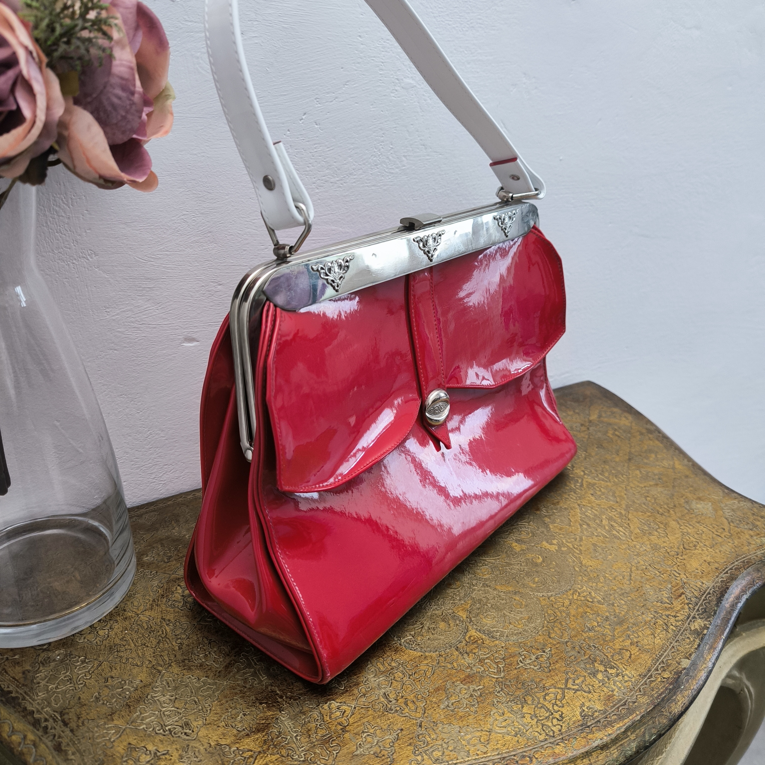 Borsa anni 60 in vernice 