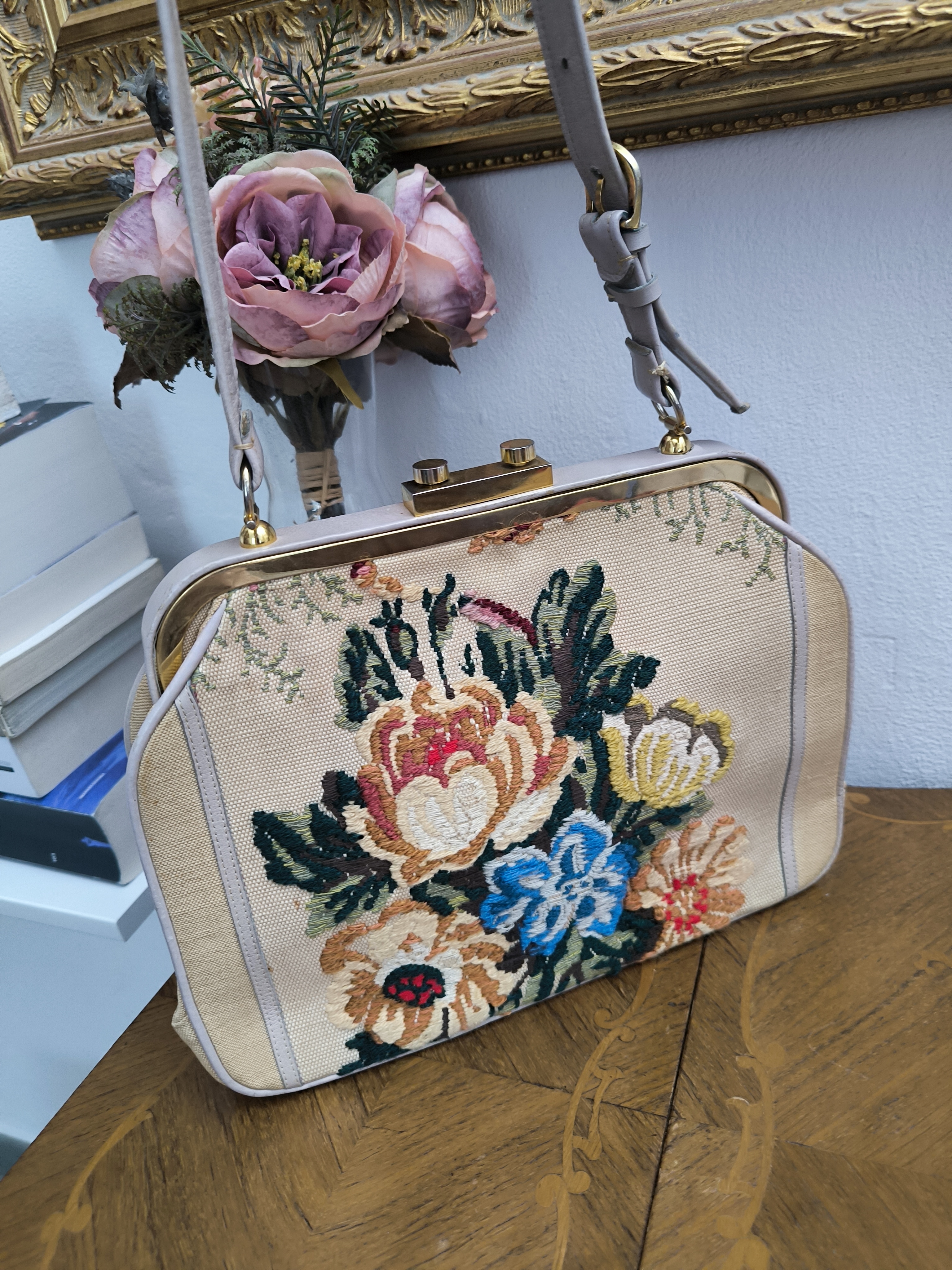 Borsa vintage ricamata