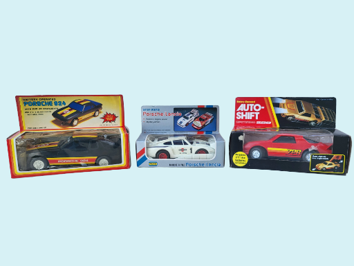 ЛОТ – 3 ретро автомобили на батерии од 80-тите (NOS), во оригинално пакување
