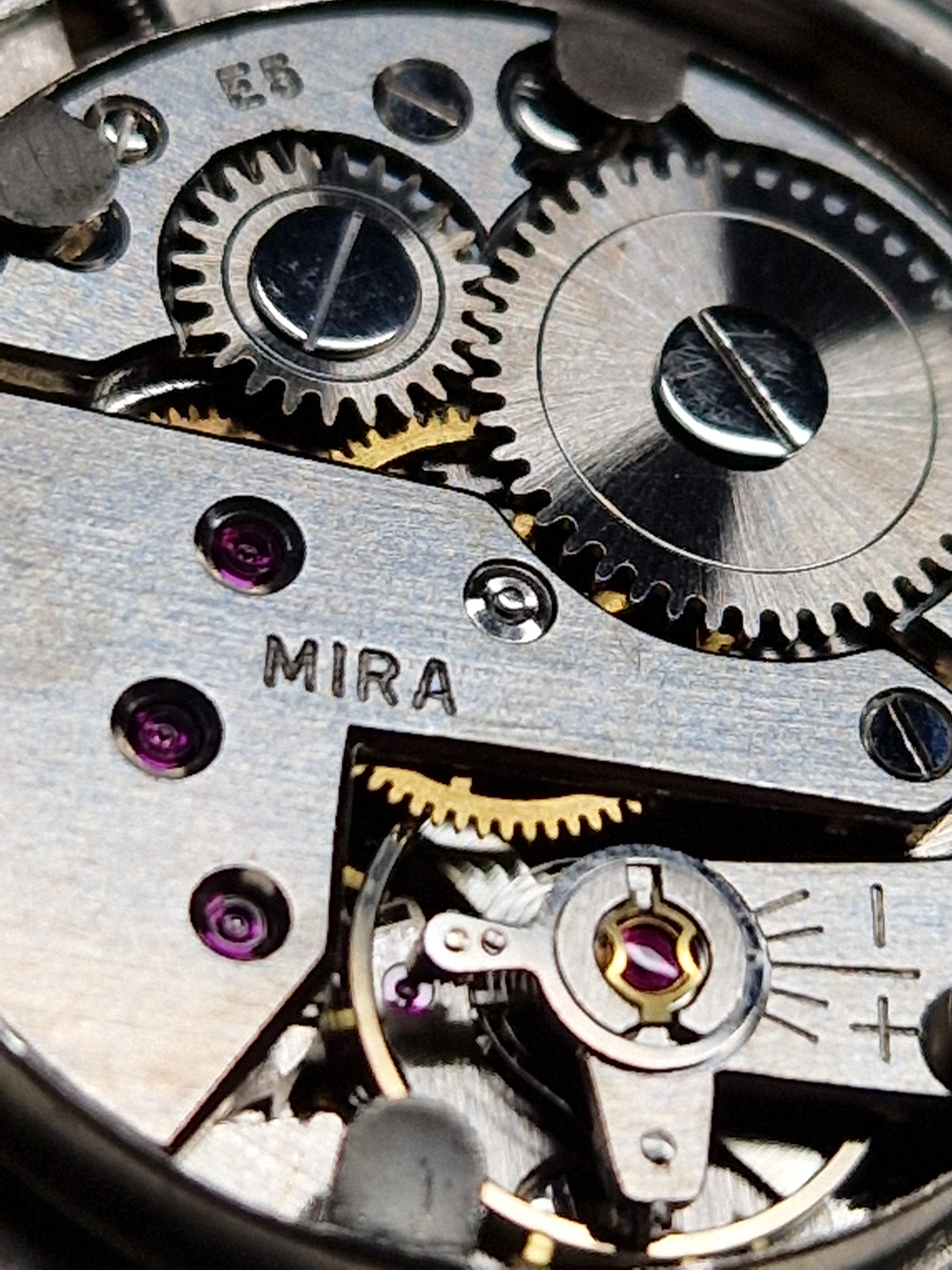 Mira ~ 1950 - 33 mm