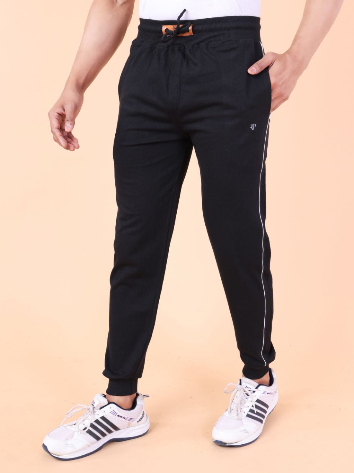 JOGGERS