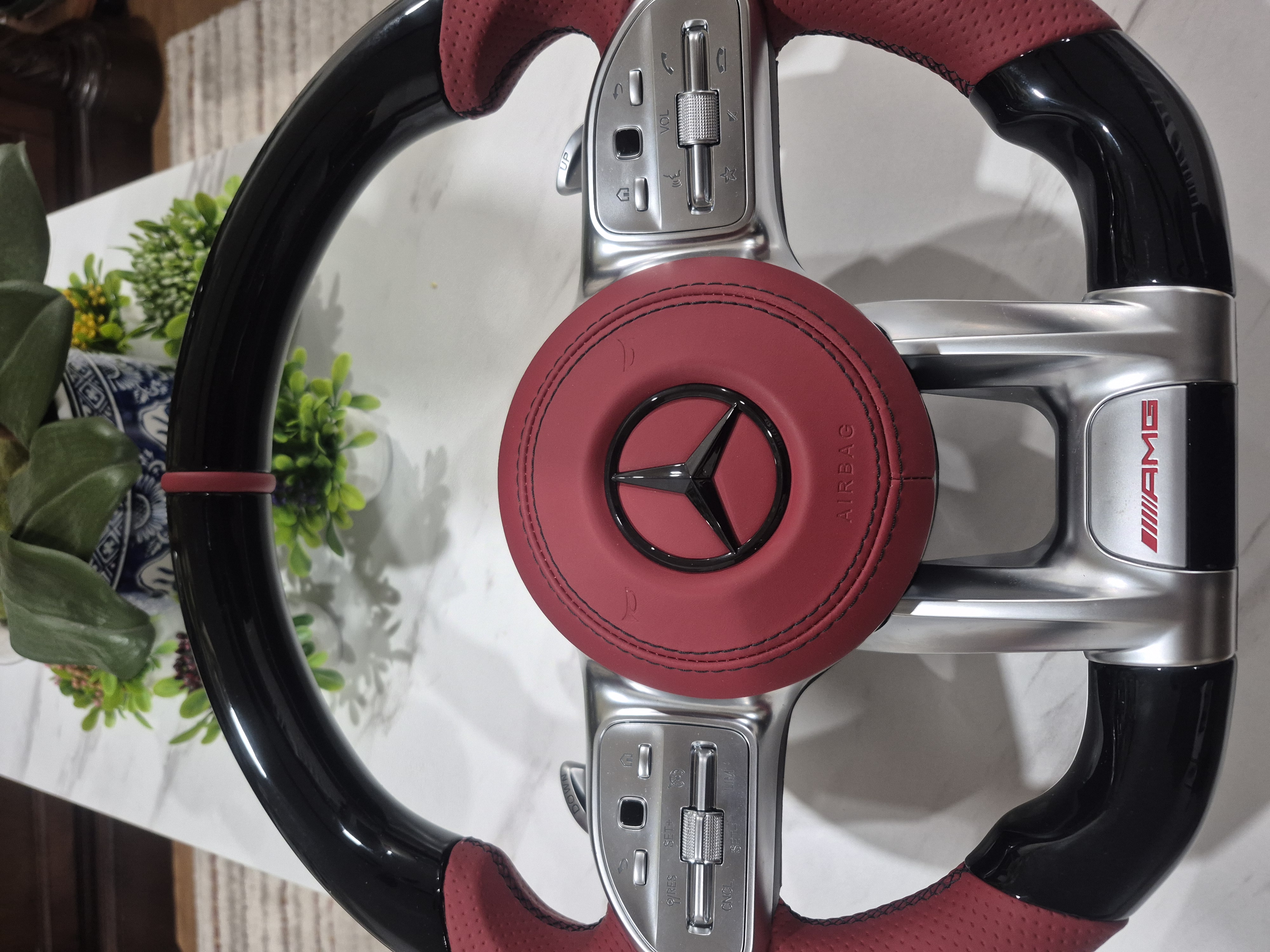 Piano Black (Silver Trim)