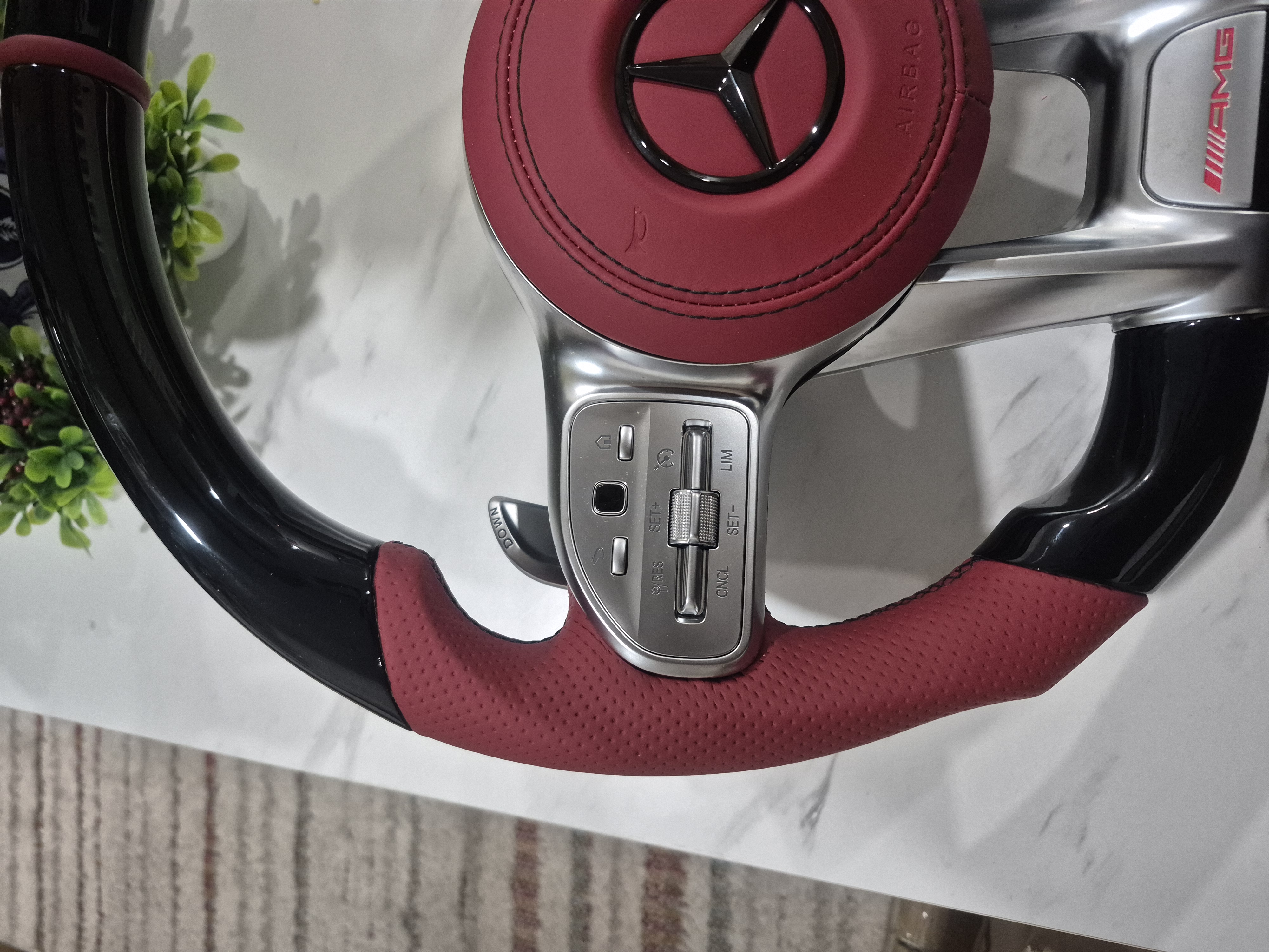 Piano Black (Silver Trim)