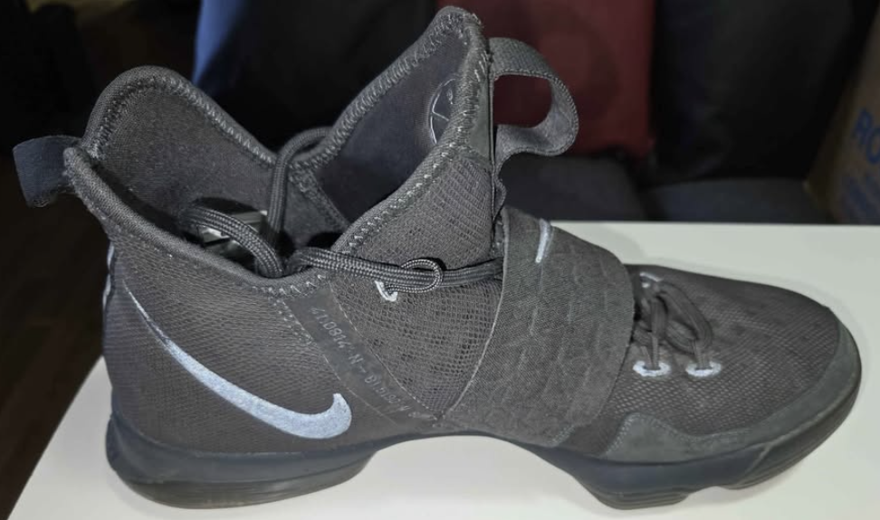 Nike LeBron Soldier 10 Basketball Shoes