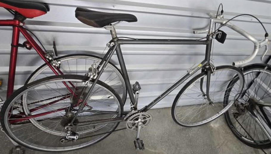 Vintage Schwinn Road Bicycle with Chro Moly frame