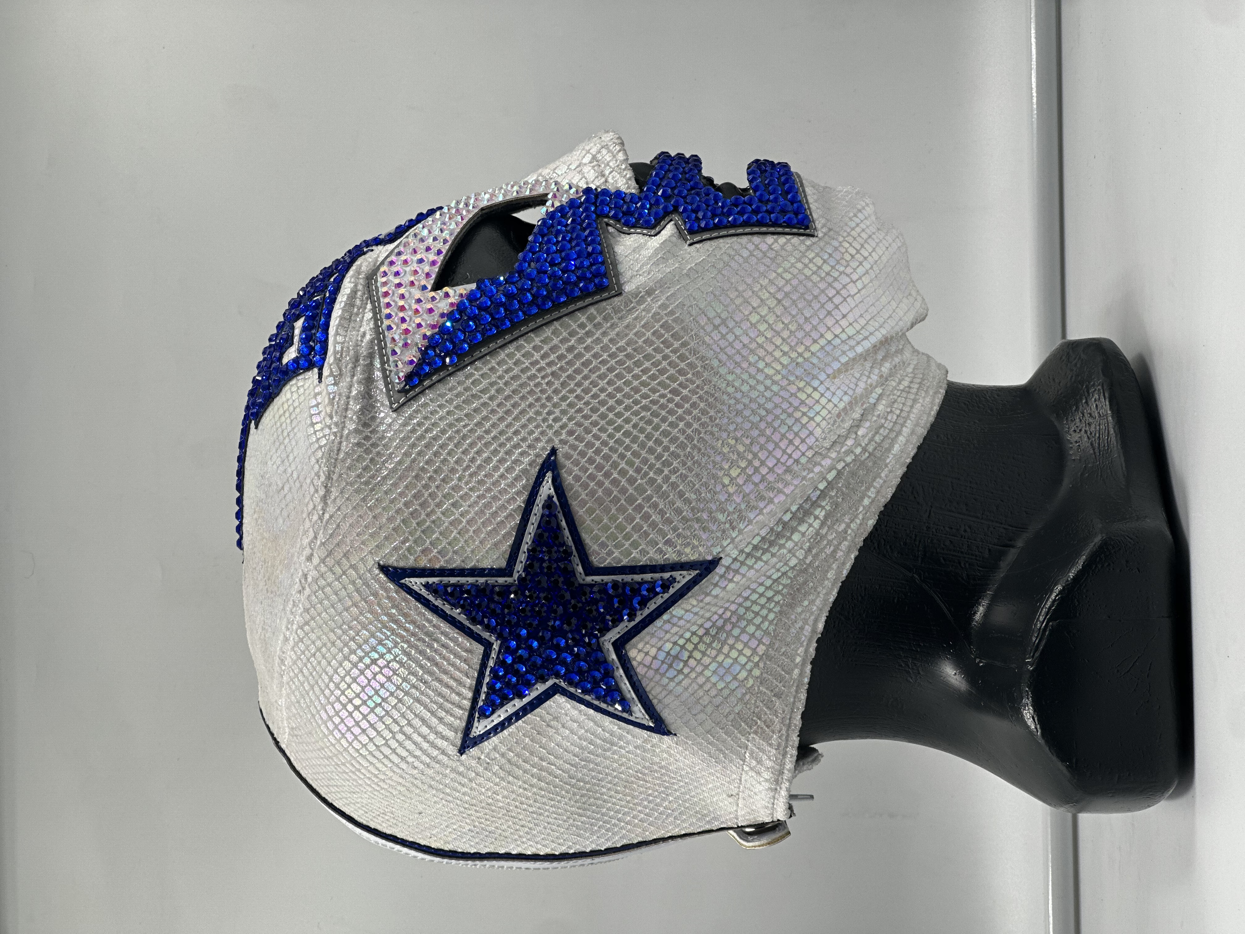 MÁSCARA PROFESIONAL CON PEDRERÍA EDICIÓN NFL COWBOYS
