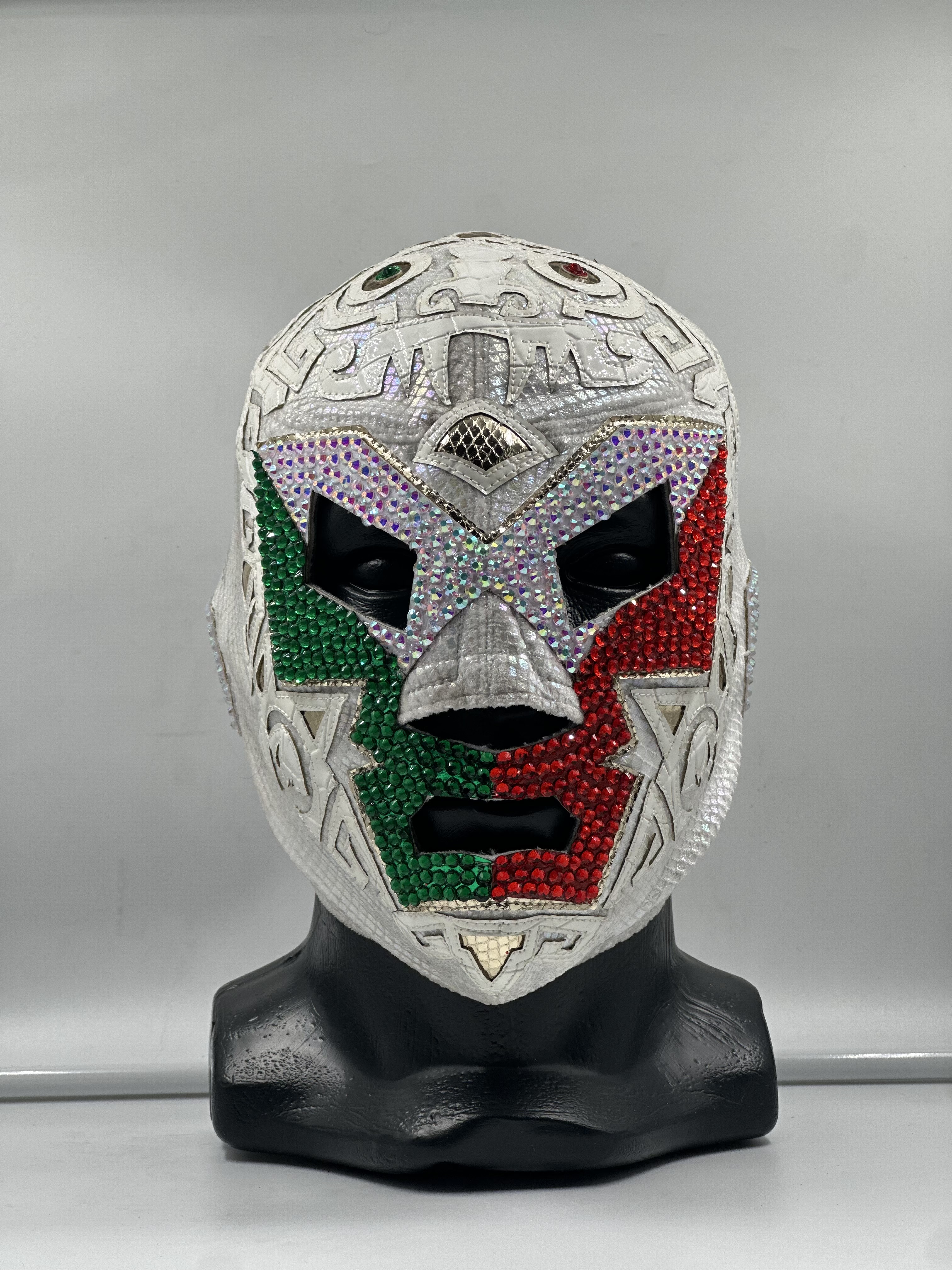 MÁSCARA PROFESIONAL PEDRERÍA TLALOC BLANCA/TRICOLOR