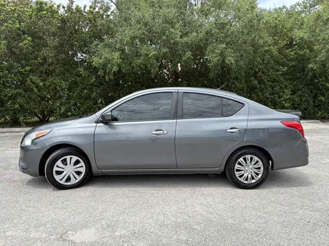 2019 Nissan Versa SV