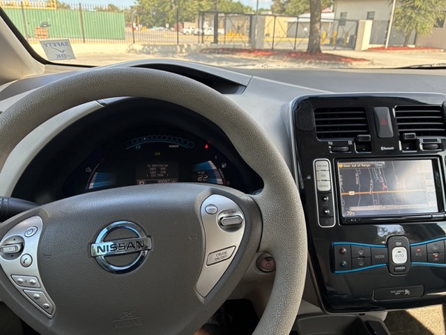2011 Nissan Leaf SL