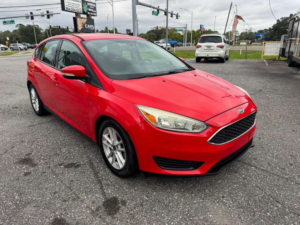 2015 Ford Focus SE Hatchback