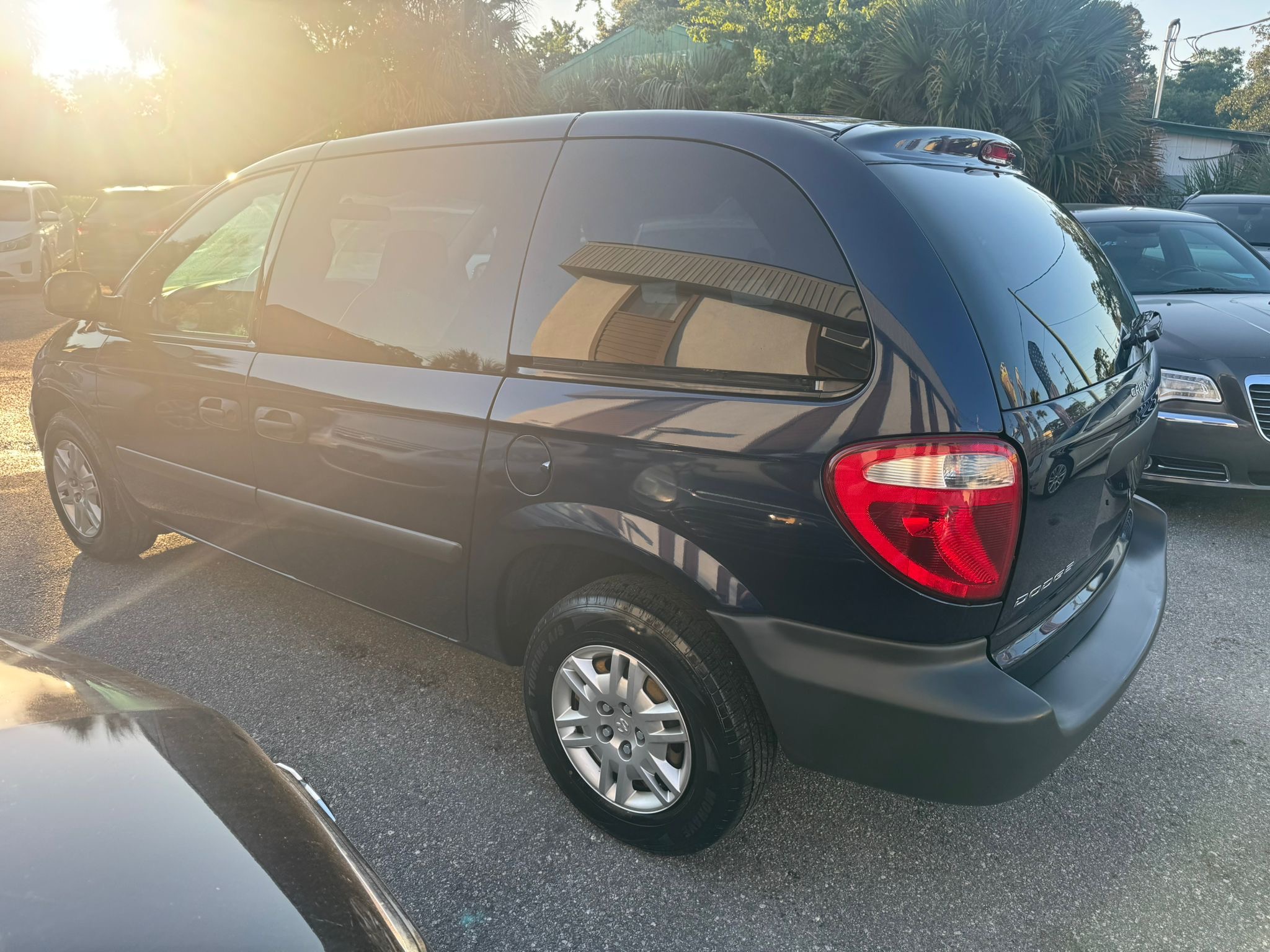 2005 Dodge Caravan SE Minivan