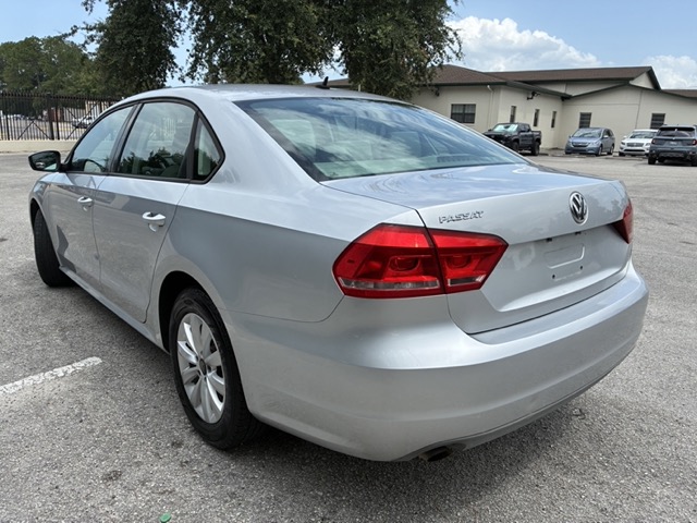 2013 Volkswagen Passat 2.5L S