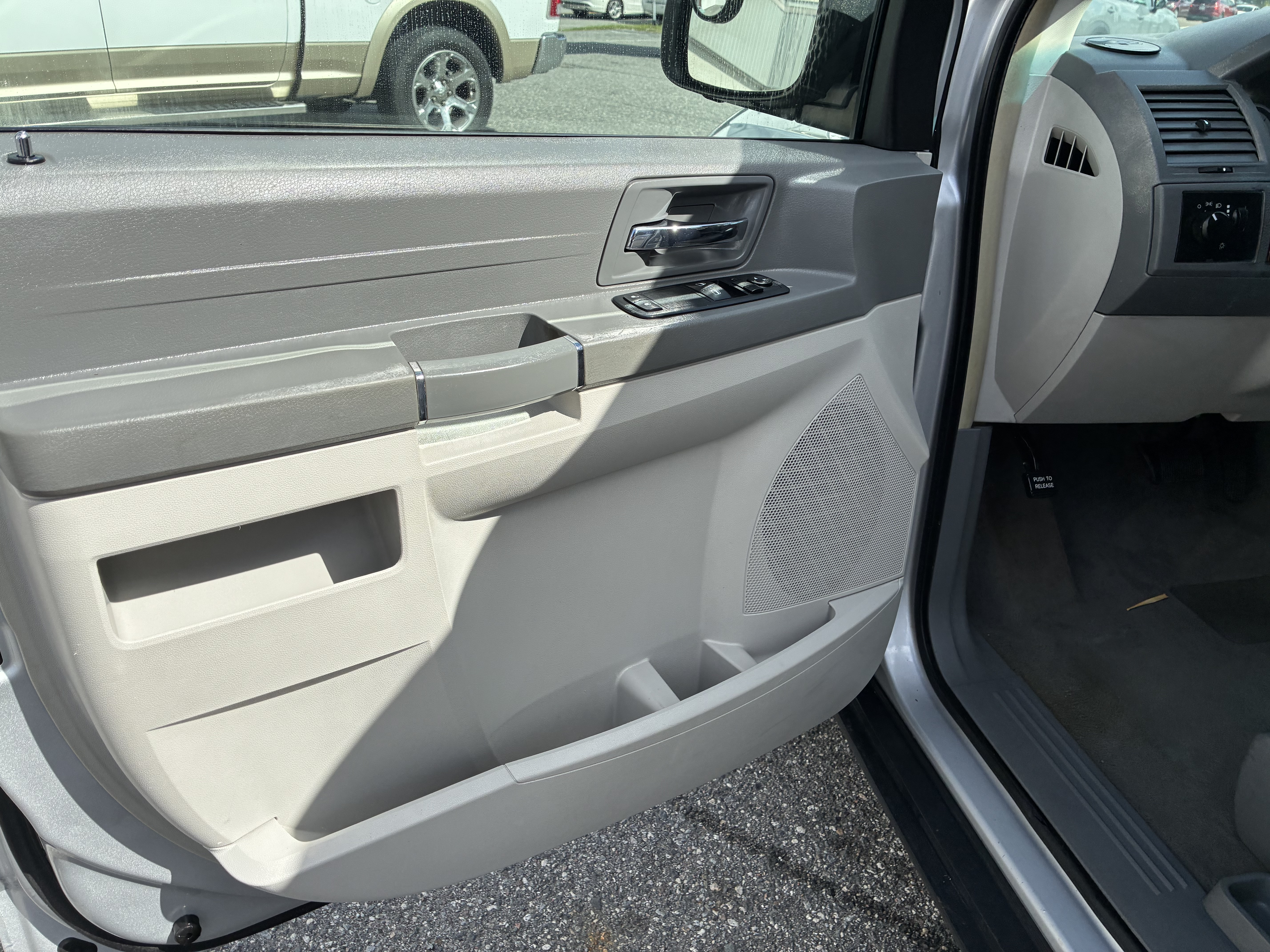 2009 Chrysler Town & Country Limited